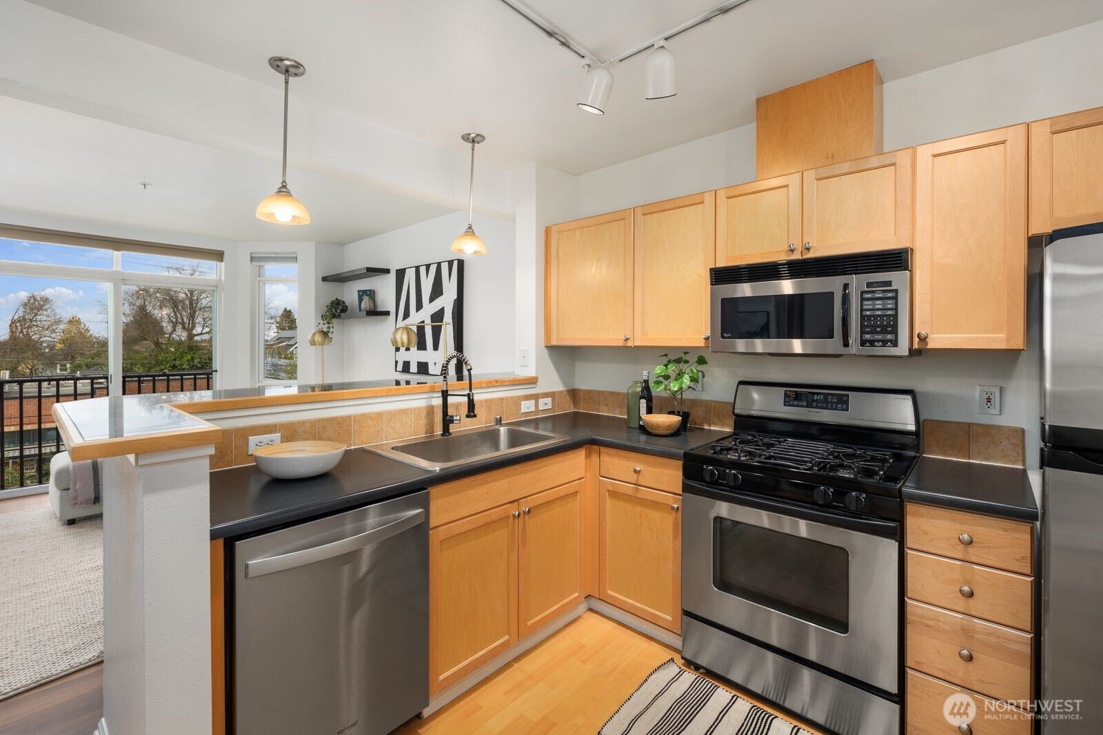 7116 Greenwood Avenue N #305, Seattle, WA 98103