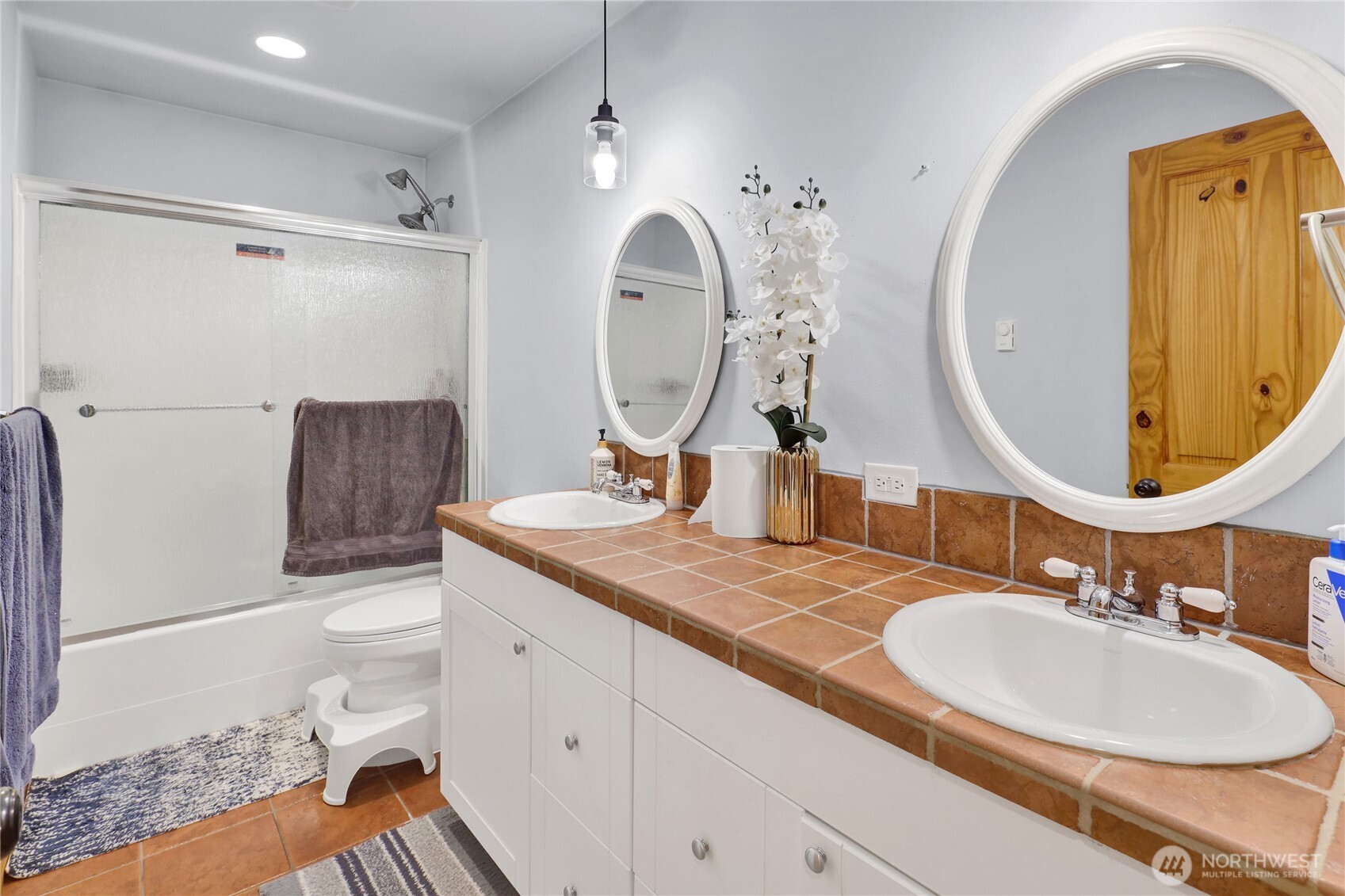 8457 Benson Road , Lynden, WA 98264