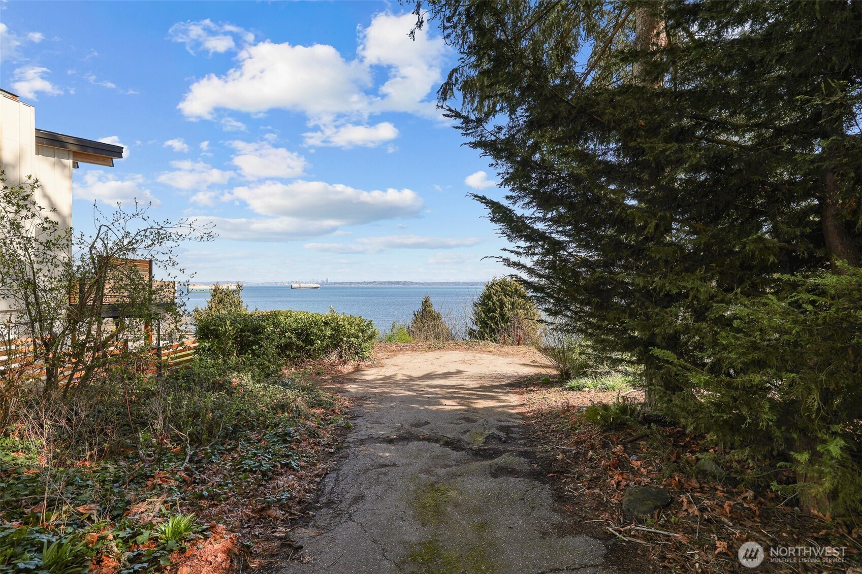 1679 Miracle Mile Drive E, Port Orchard, WA 98366