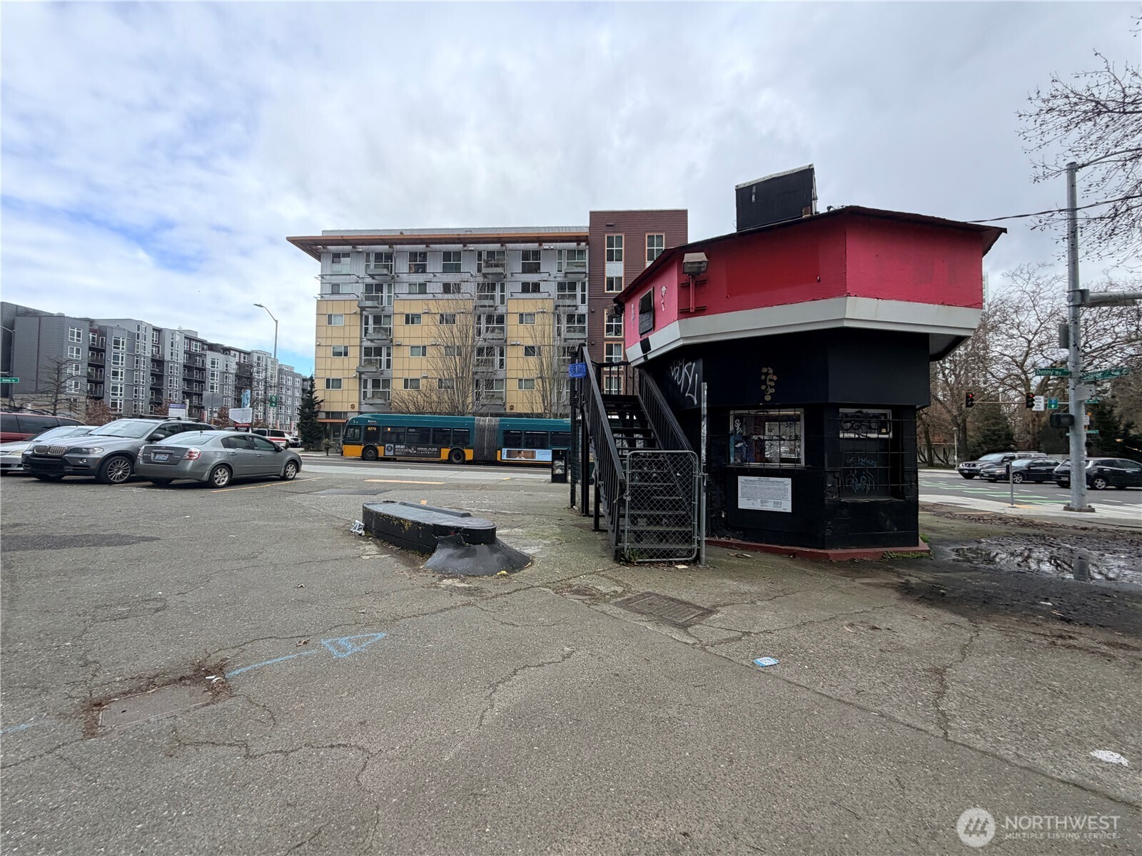 2404 7th Avenue , Seattle, WA 98121