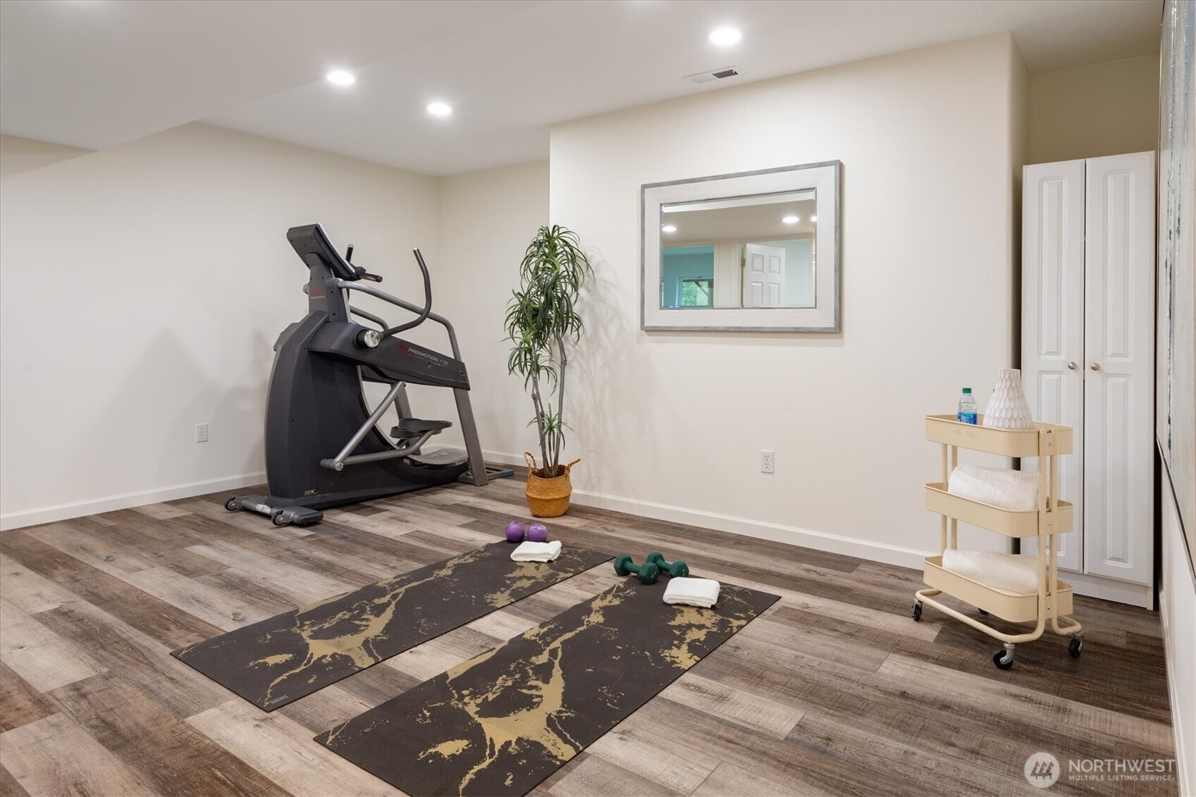 22910 NE 76th Street , Redmond, WA 98053