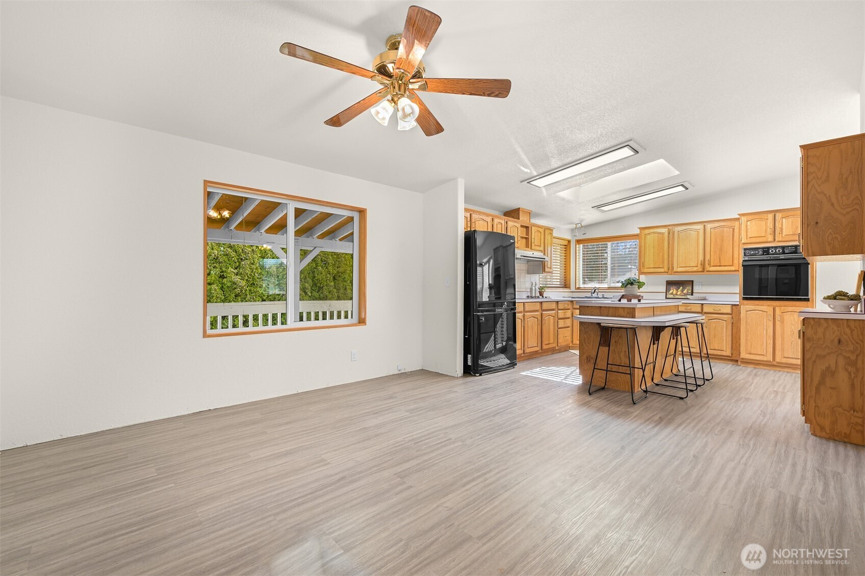 8356 Sea Breeze Court , Blaine, WA 98230