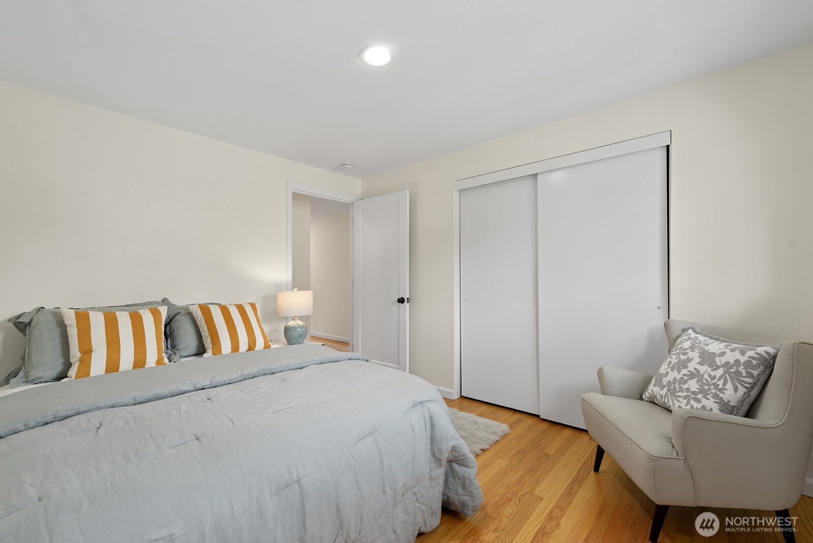 16003 32nd Avenue NE, Lake Forest Park, WA 98155