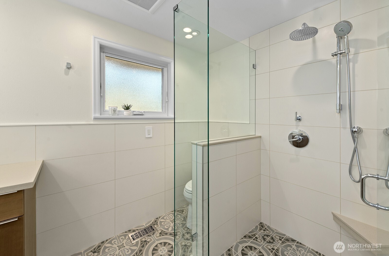 16003 32nd Avenue NE, Lake Forest Park, WA 98155