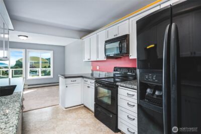 1800 Skyline Way #205, Anacortes, WA 98221 - Photo 5