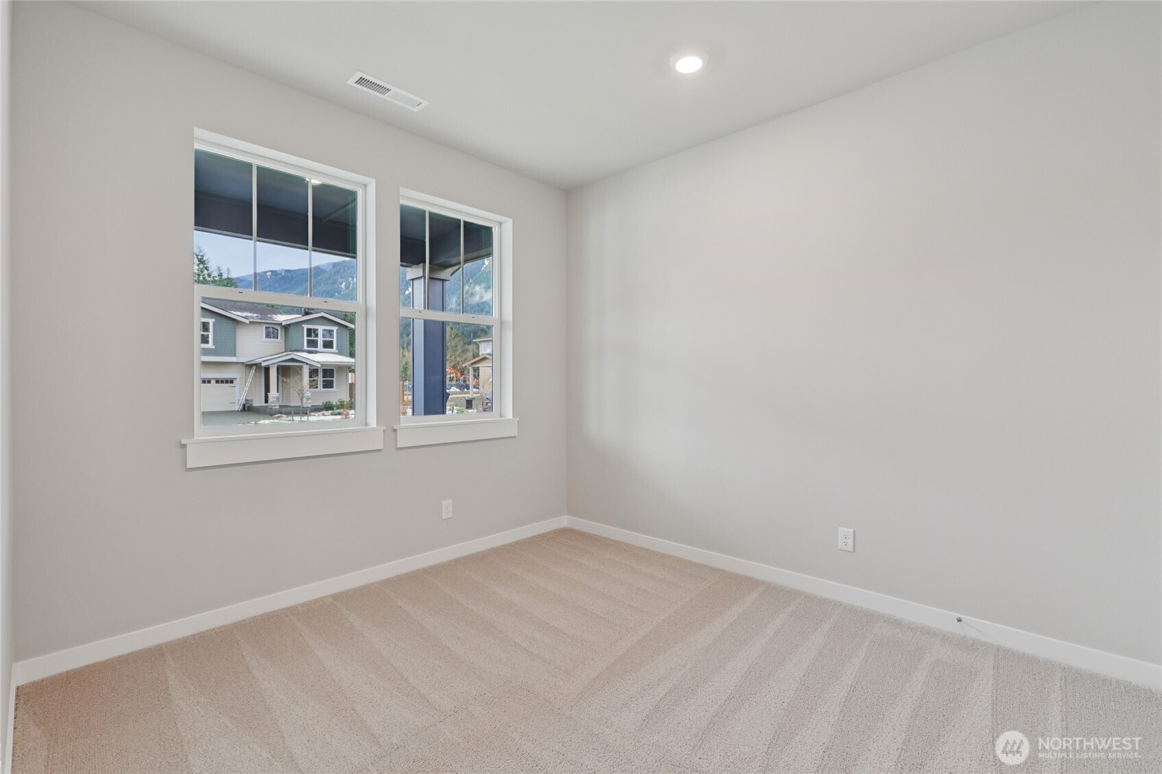 1138 Clearwater Way SE #52, North Bend, WA 98045