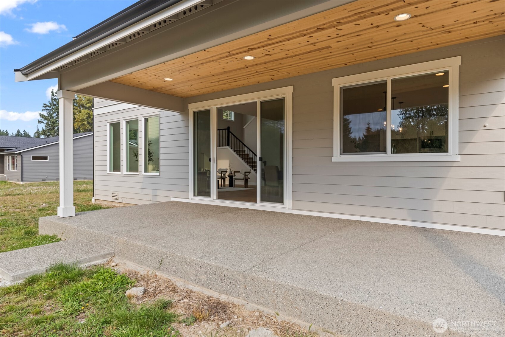 1624 Lockridge Loop E, Enumclaw, WA 98022