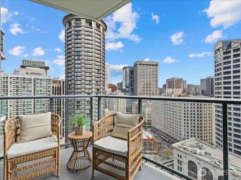 1920 4th Avenue #1807, Seattle, WA 98101