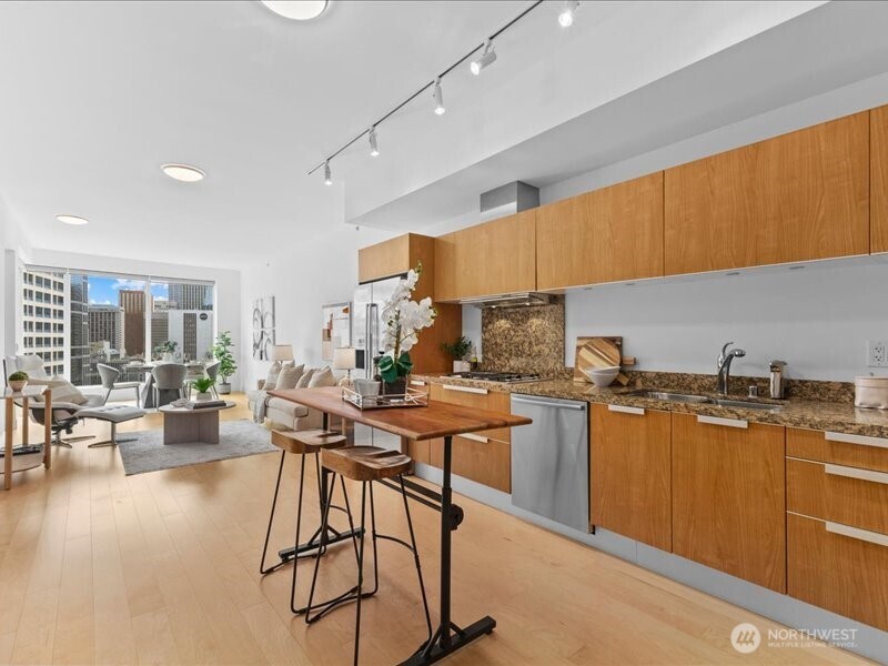 1920 4th Avenue #1807, Seattle, WA 98101