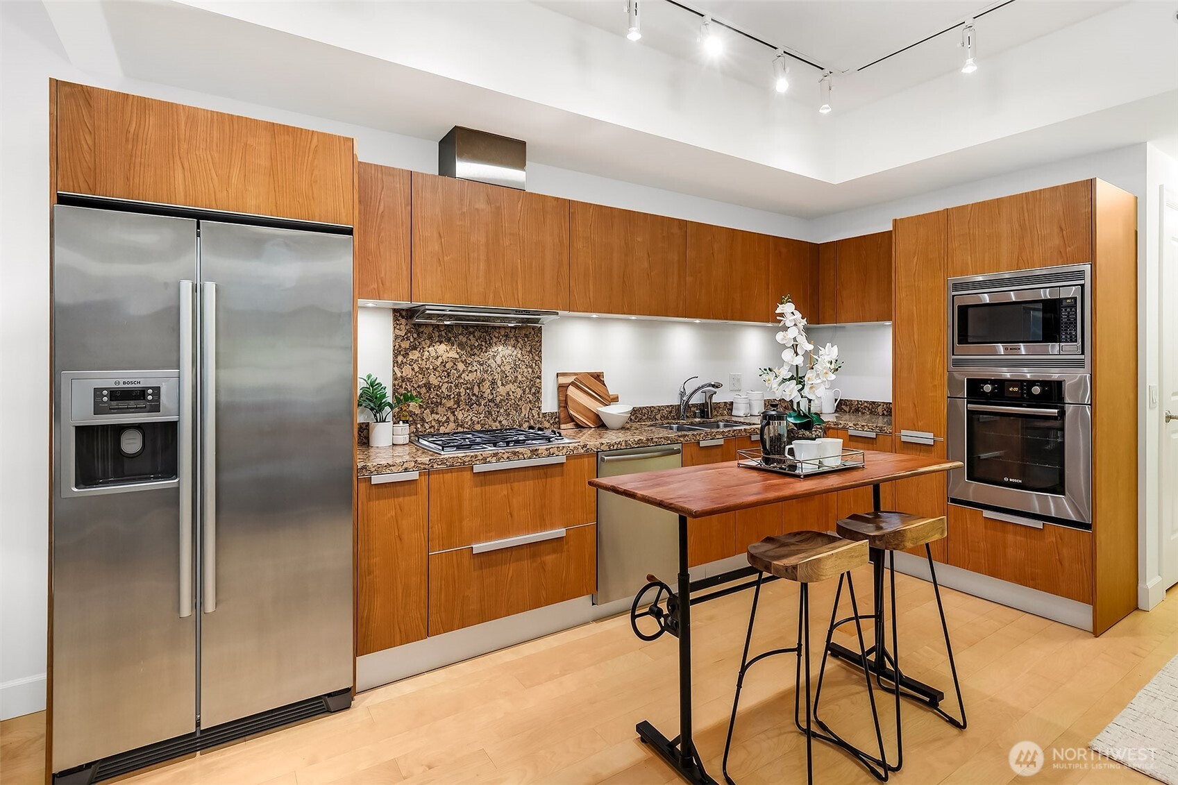 1920 4th Avenue #1807, Seattle, WA 98101