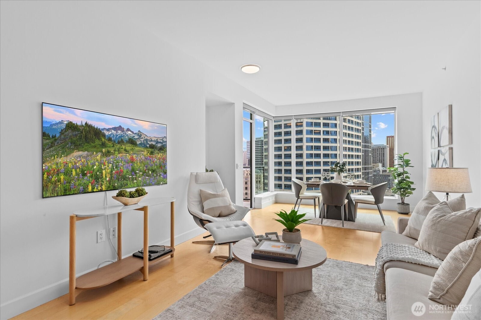 1920 4th Avenue #1807, Seattle, WA 98101