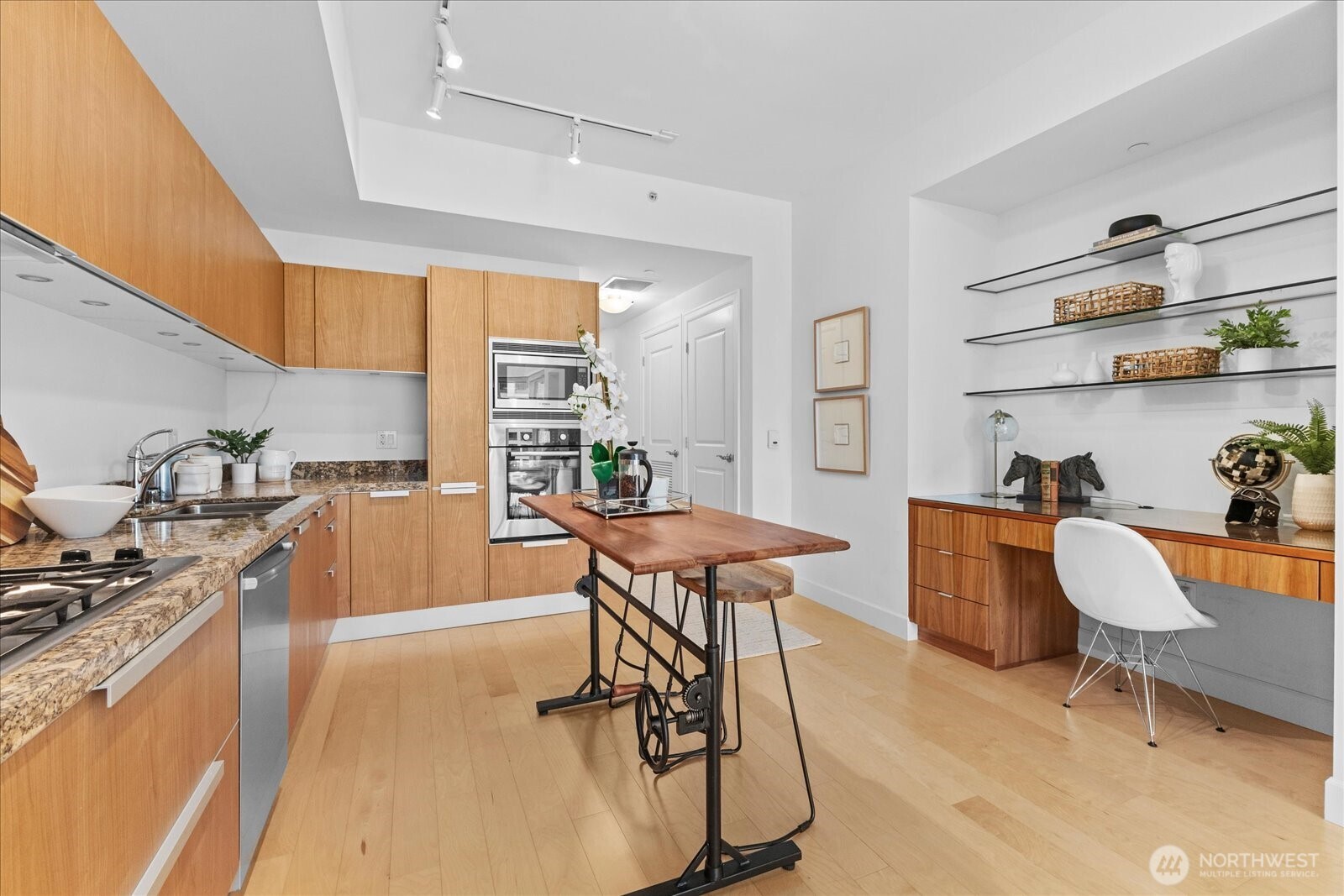 1920 4th Avenue #1807, Seattle, WA 98101