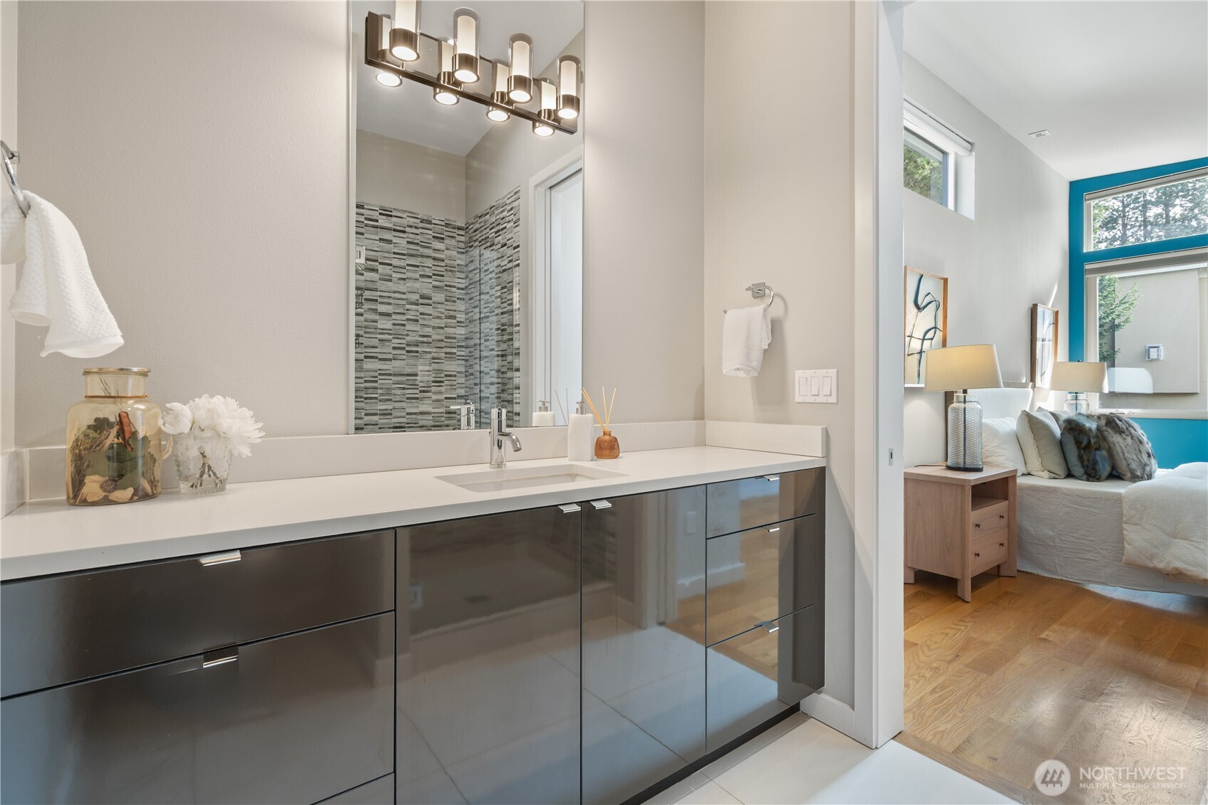 10315 NE 65th Wy , Kirkland, WA 98033