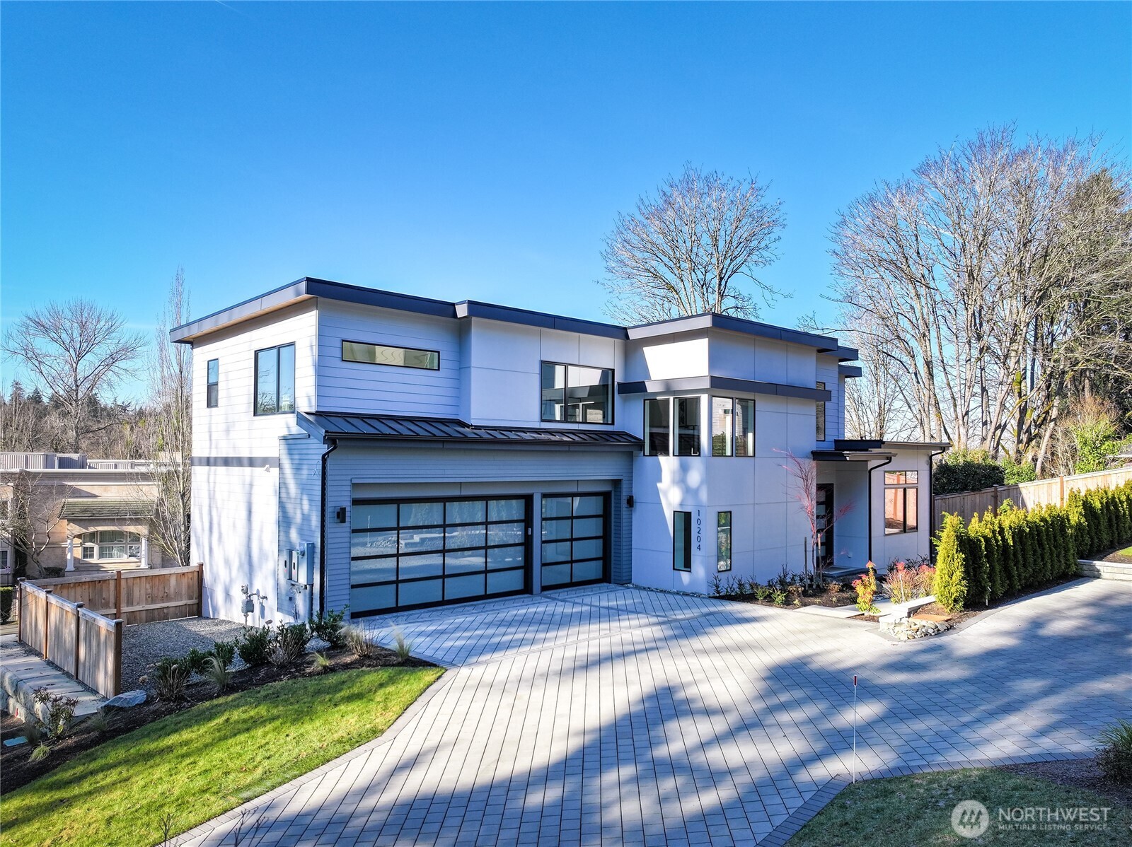 10204 NE 43rd Street , Kirkland, WA 98033