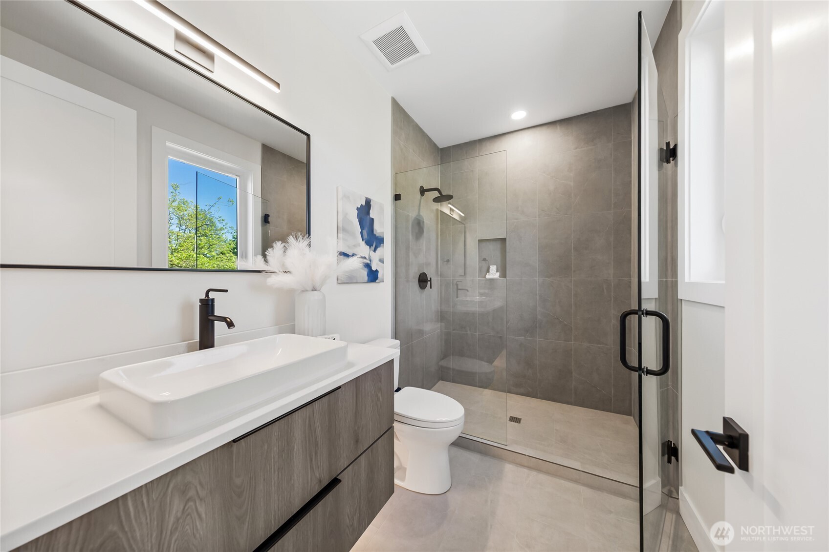 10204 NE 43rd Street , Kirkland, WA 98033