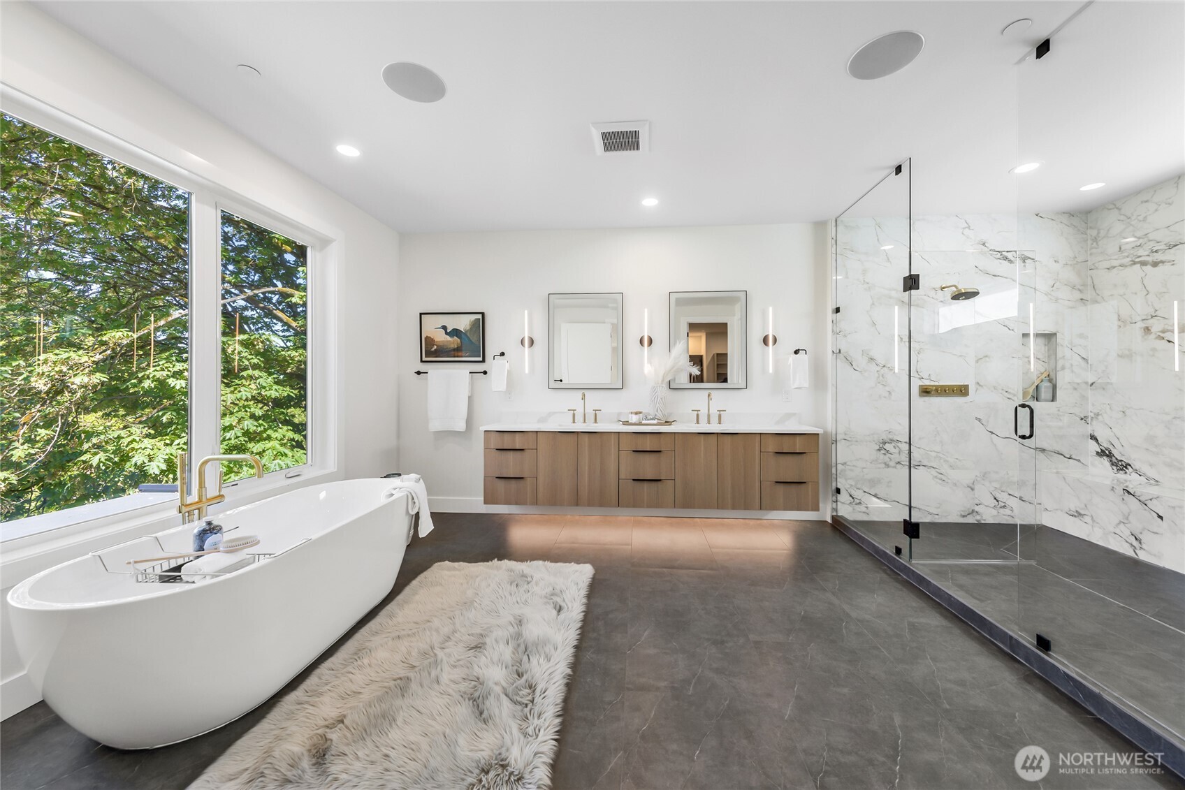 10204 NE 43rd Street , Kirkland, WA 98033