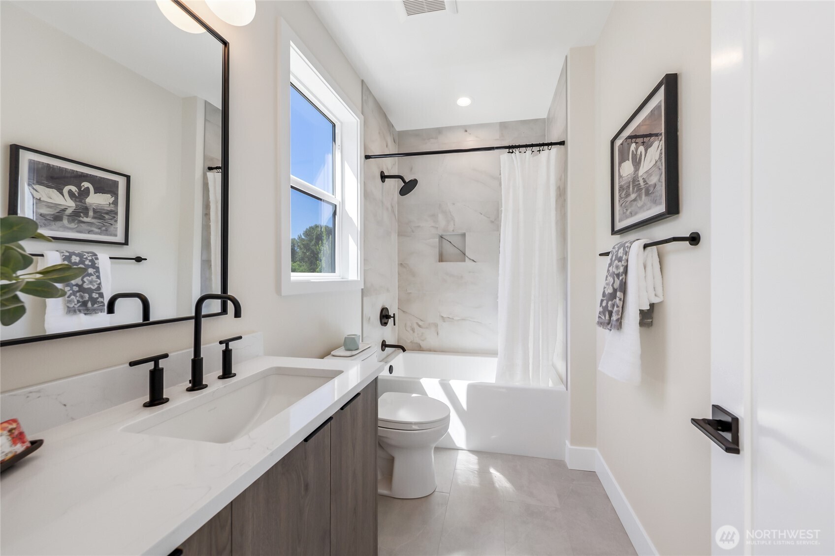 10204 NE 43rd Street , Kirkland, WA 98033