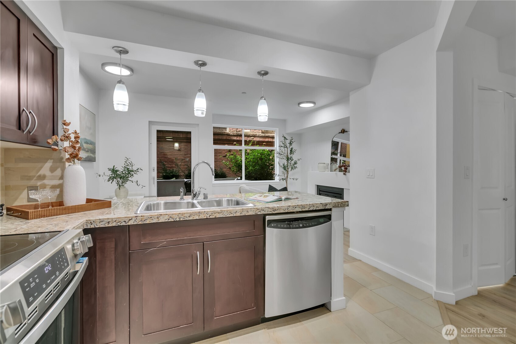 5450 Leary Avenue NW #242, Seattle, WA 98107