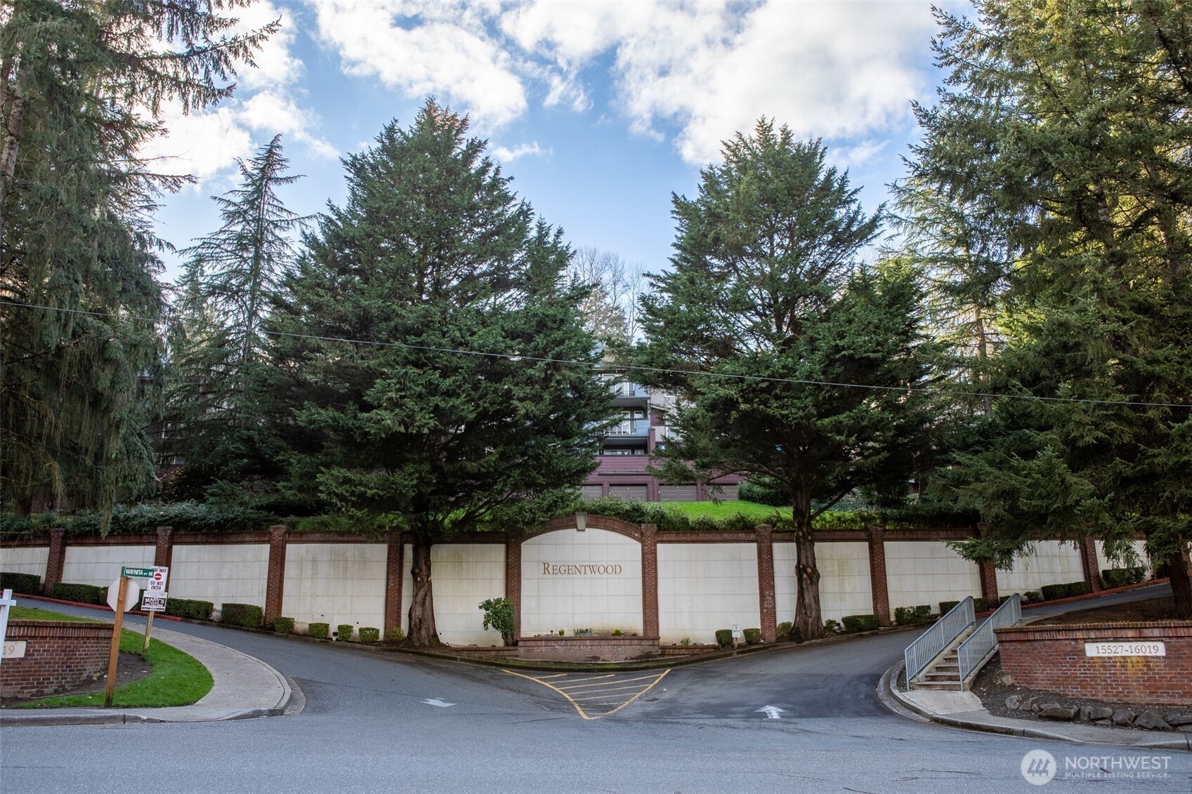 15917 Waynita Way NE #E206, Bothell, WA 98011