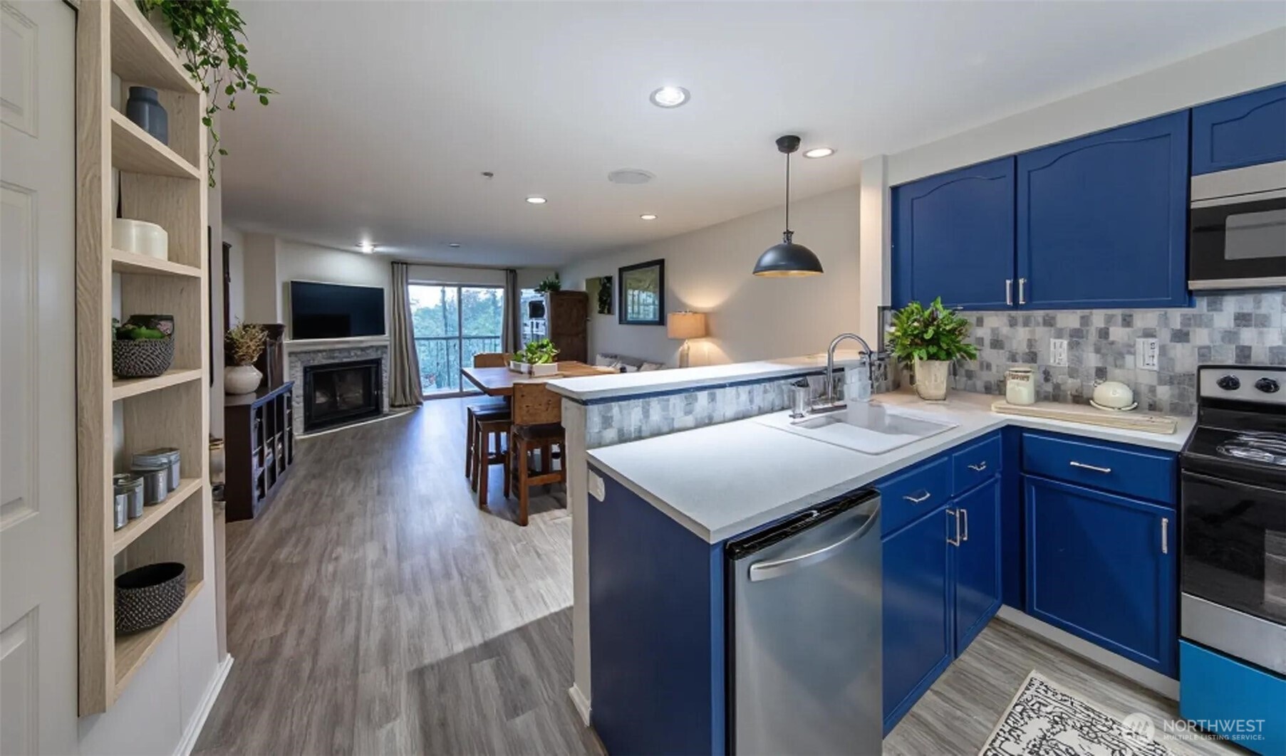 15917 Waynita Way NE #E206, Bothell, WA 98011