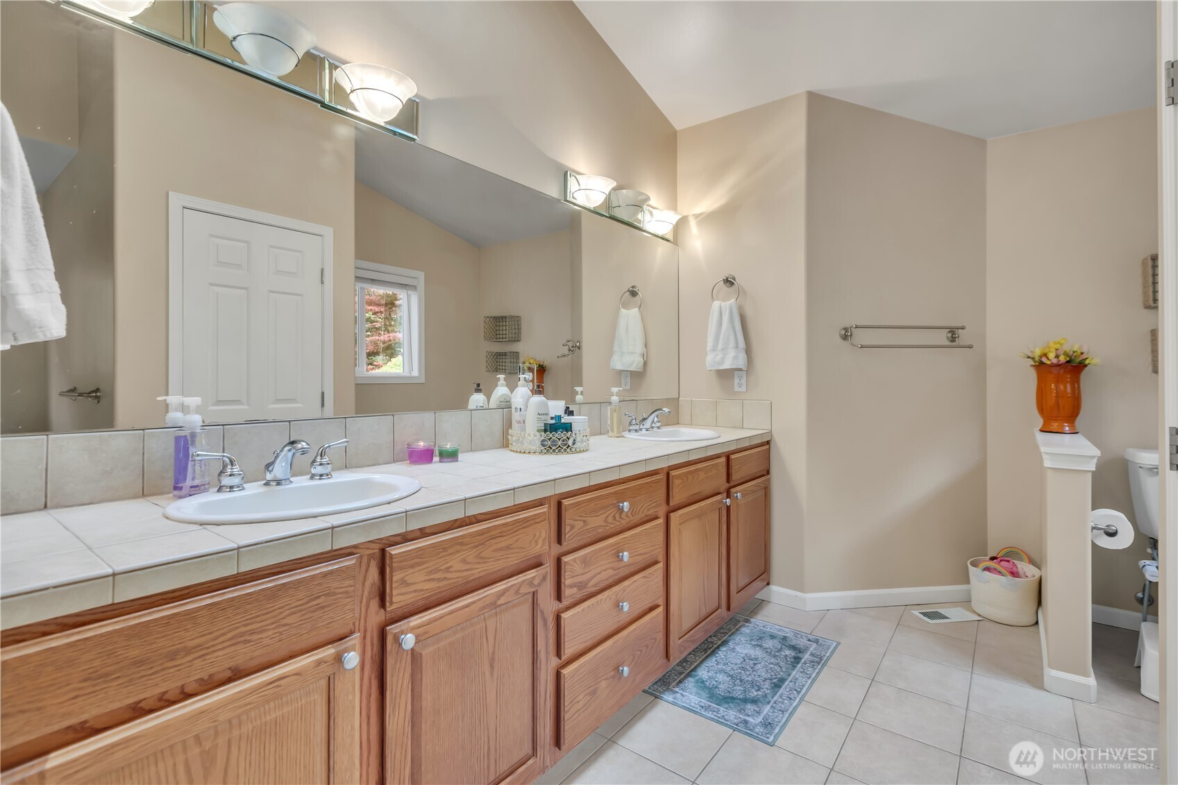 26525 Lake Fenwick Road S, Kent, WA 98032
