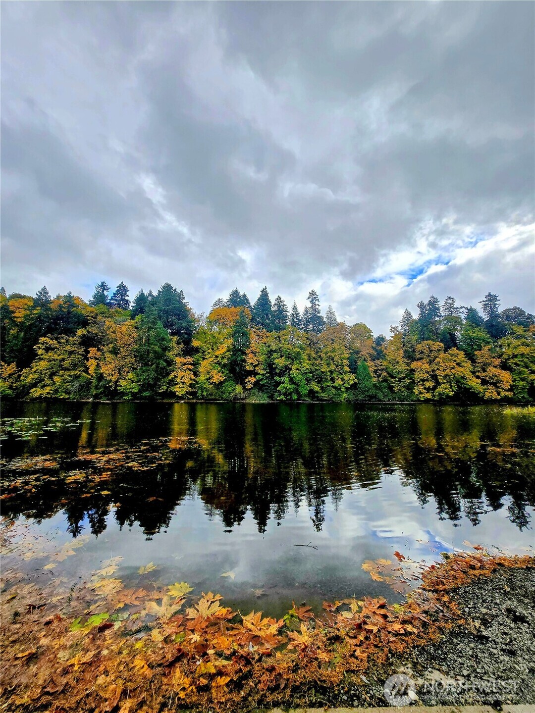 26525 Lake Fenwick Road S, Kent, WA 98032