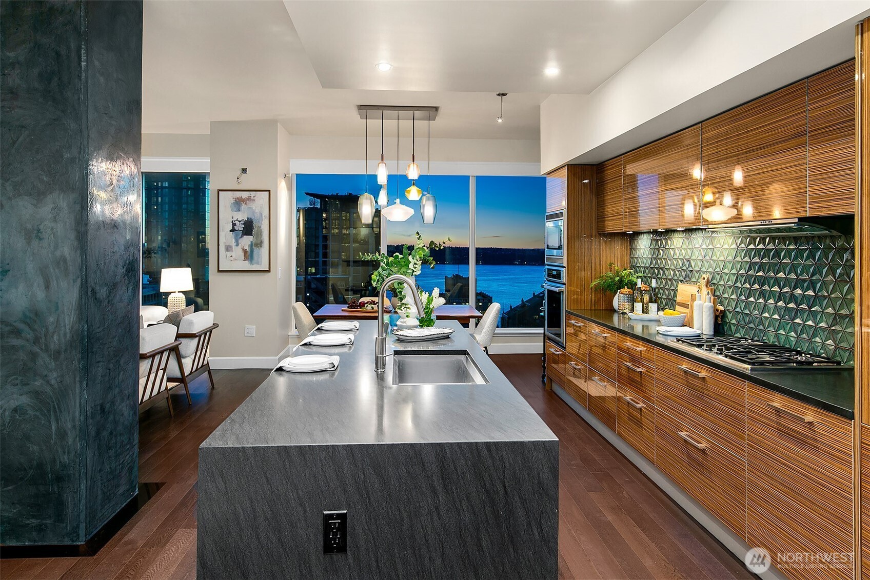 1920 4th Avenue #2104, Seattle, WA 98101