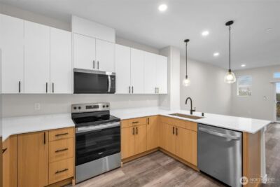 15613 Admiralty Way #B2, Lynnwood, WA 98087 - Photo 4