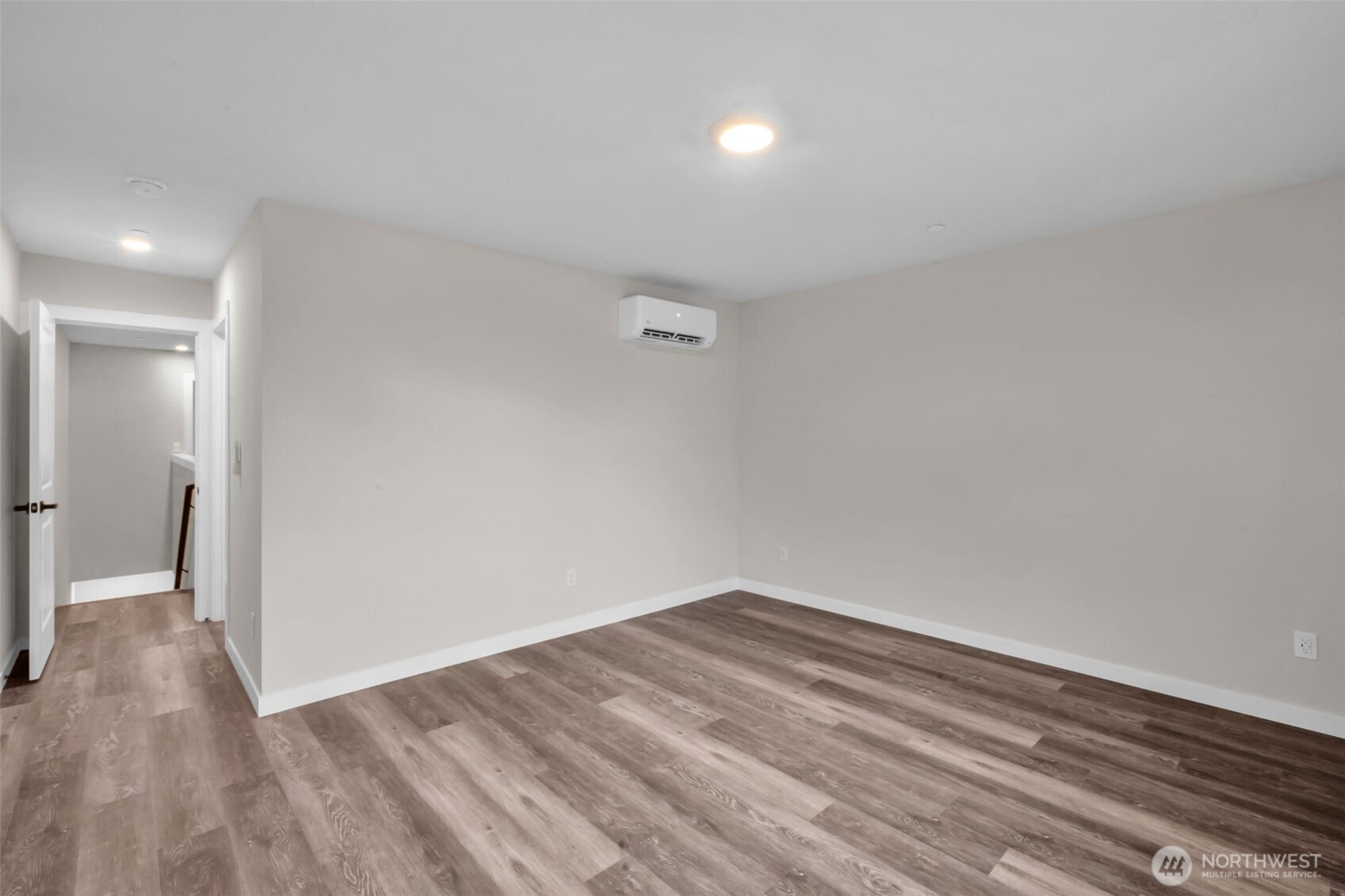 15613 Admiralty Way #B2, Lynnwood, WA 98087