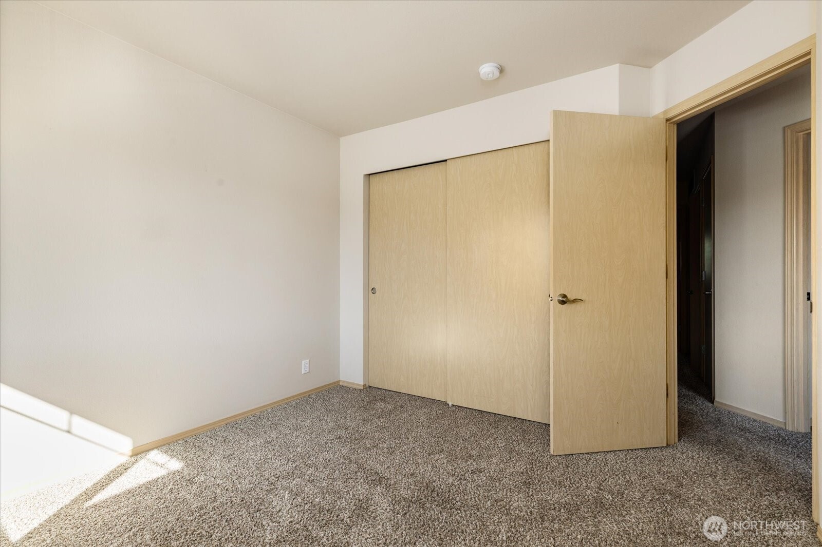 210 SE Melrose Drive , Oak Harbor, WA 98277