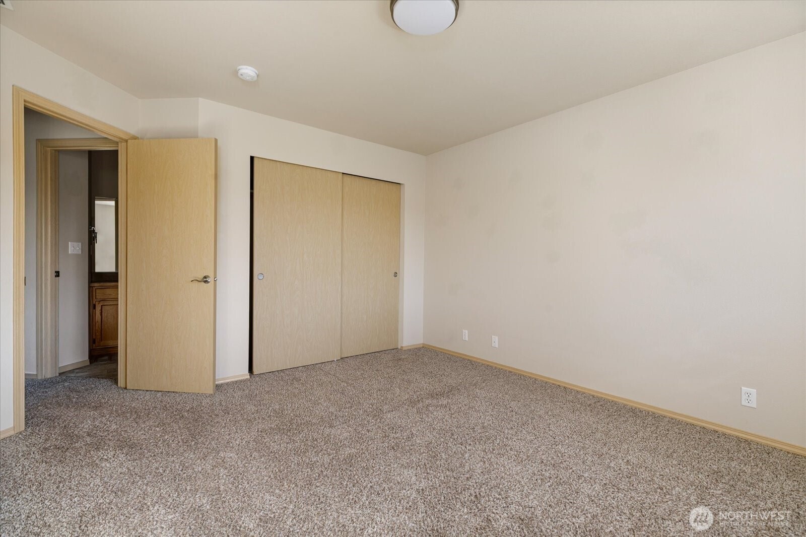 210 SE Melrose Drive , Oak Harbor, WA 98277