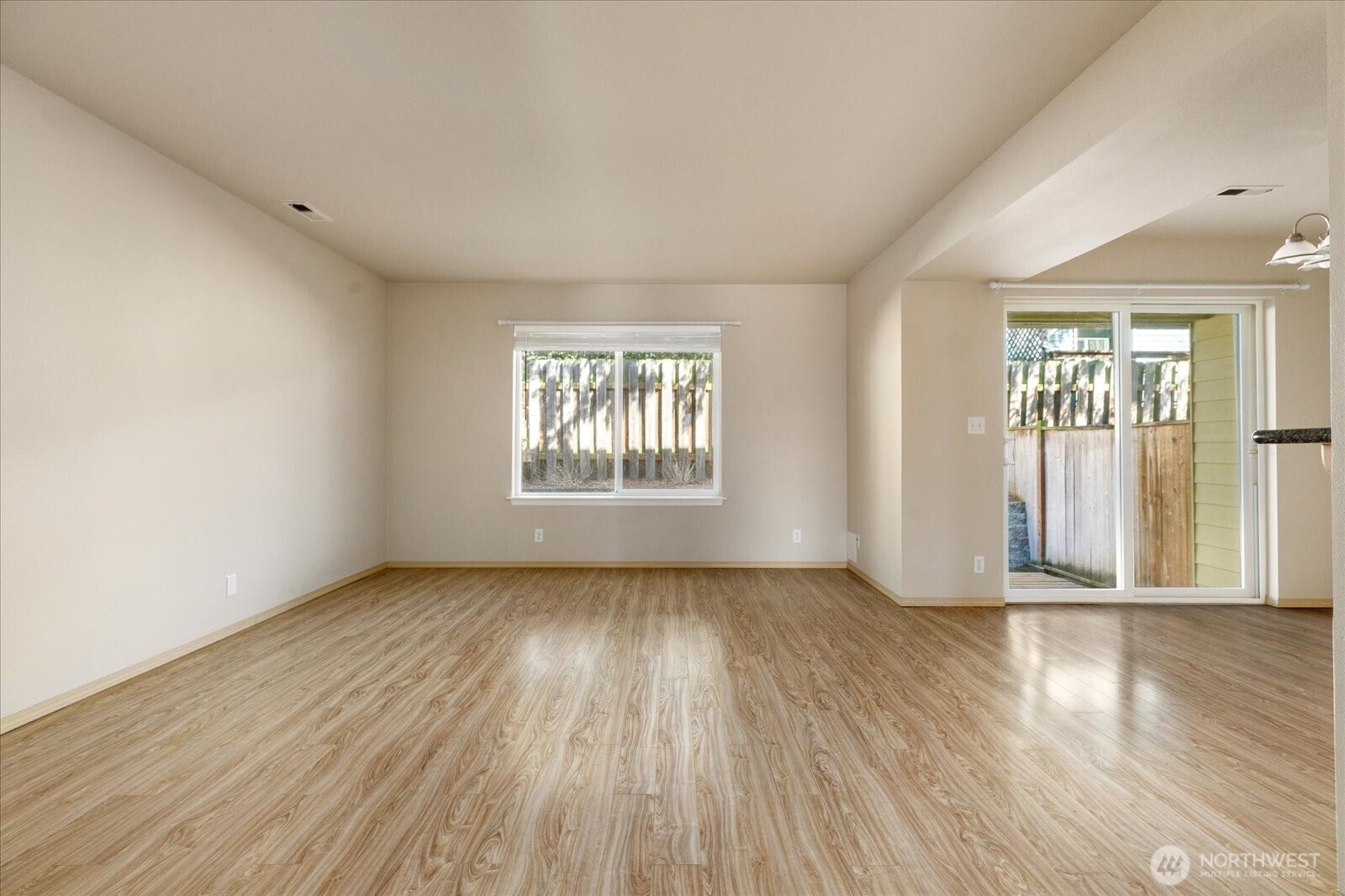 210 SE Melrose Drive , Oak Harbor, WA 98277