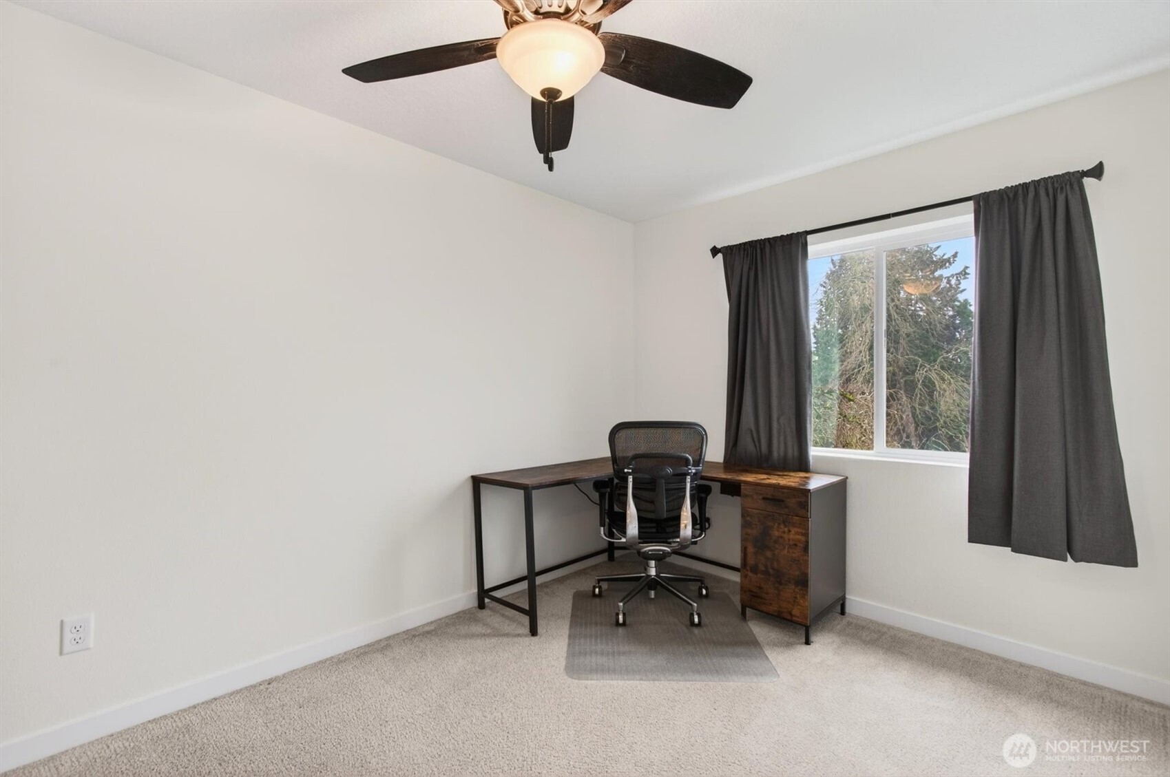 375 S 10th Street , Kalama, WA 98625