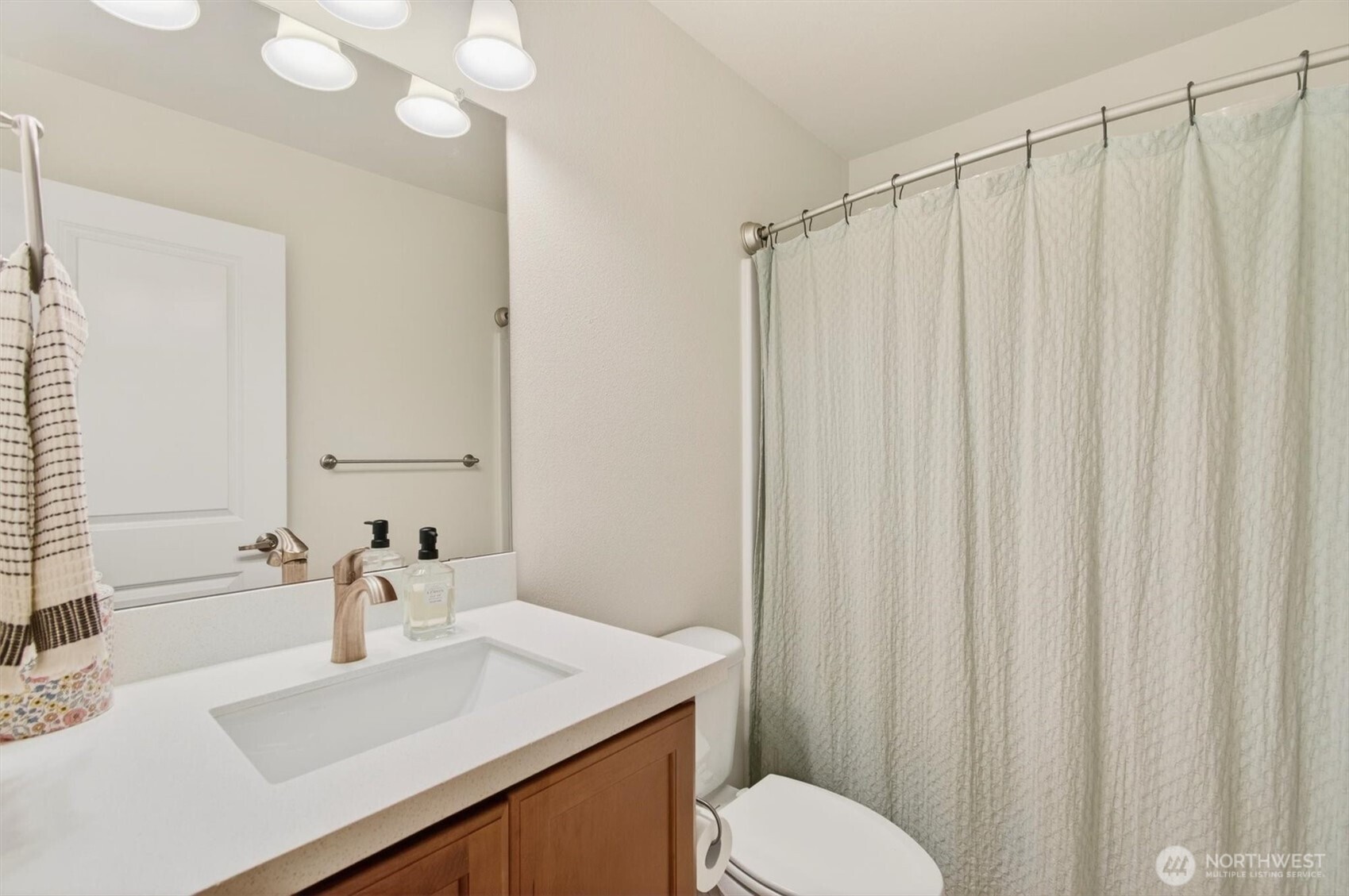 375 S 10th Street , Kalama, WA 98625