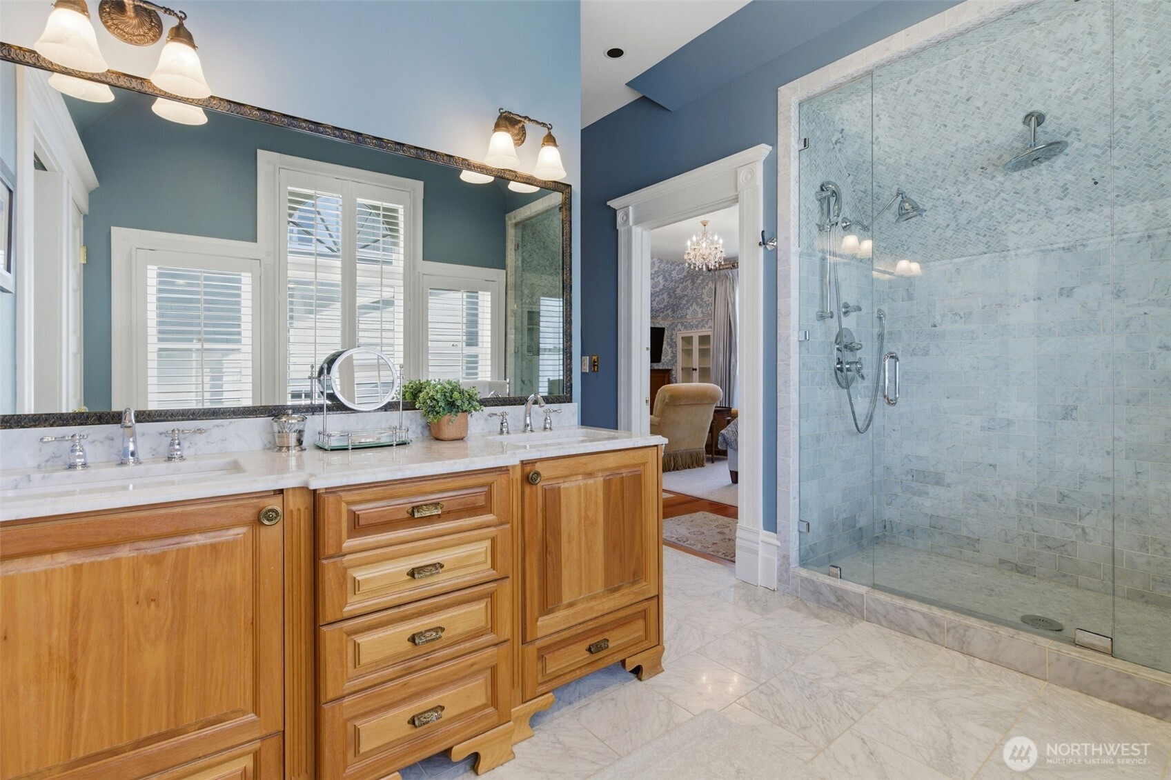 522 N E Street , Tacoma, WA 98403-2735