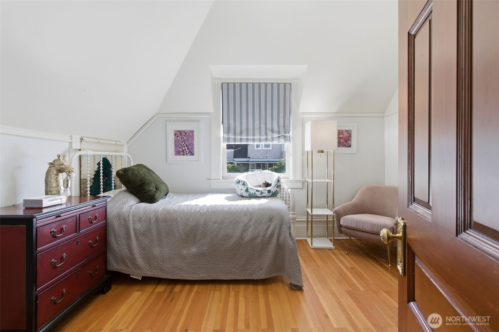 522 N E Street , Tacoma, WA 98403-2735