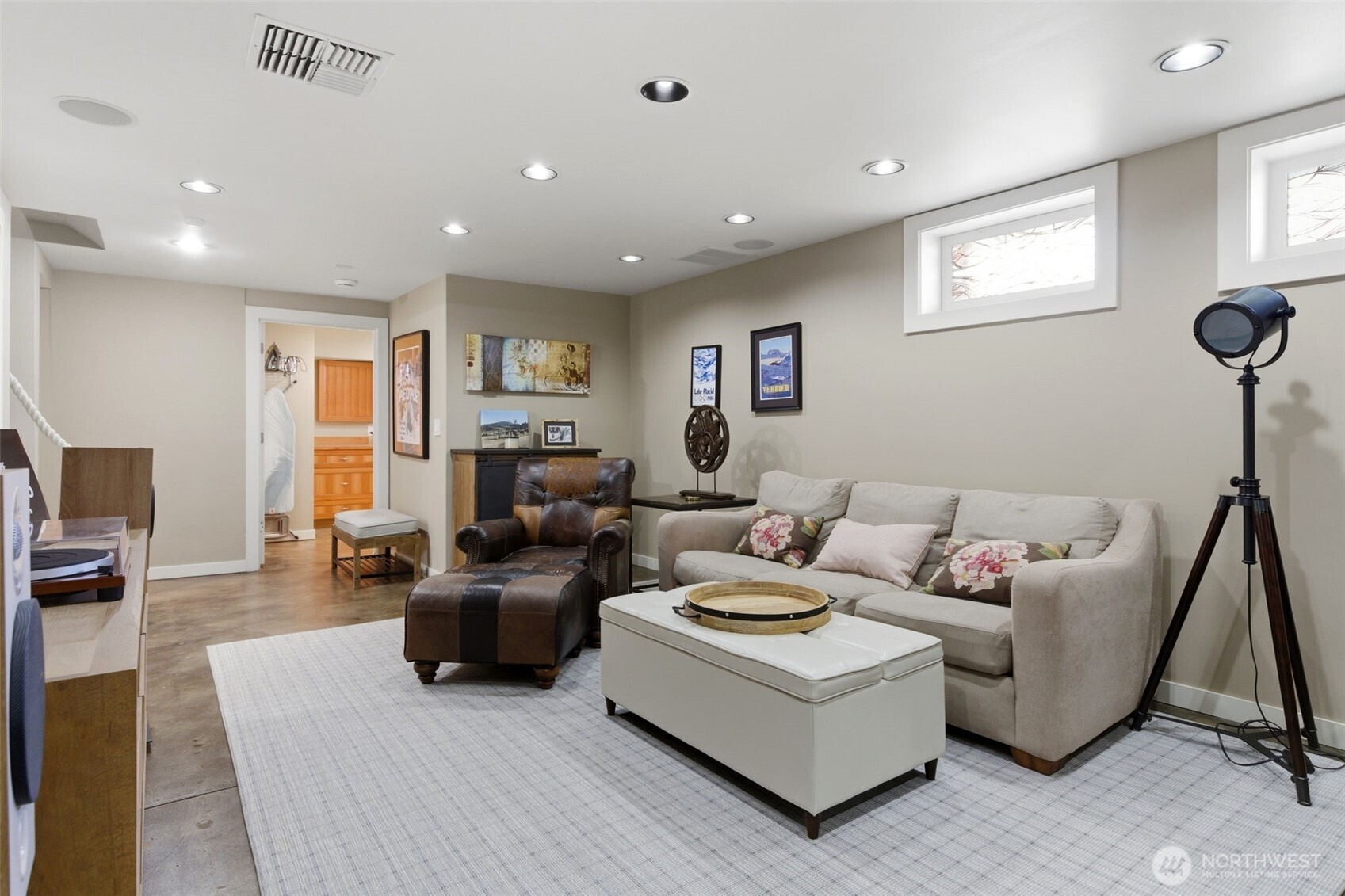 522 N E Street , Tacoma, WA 98403-2735