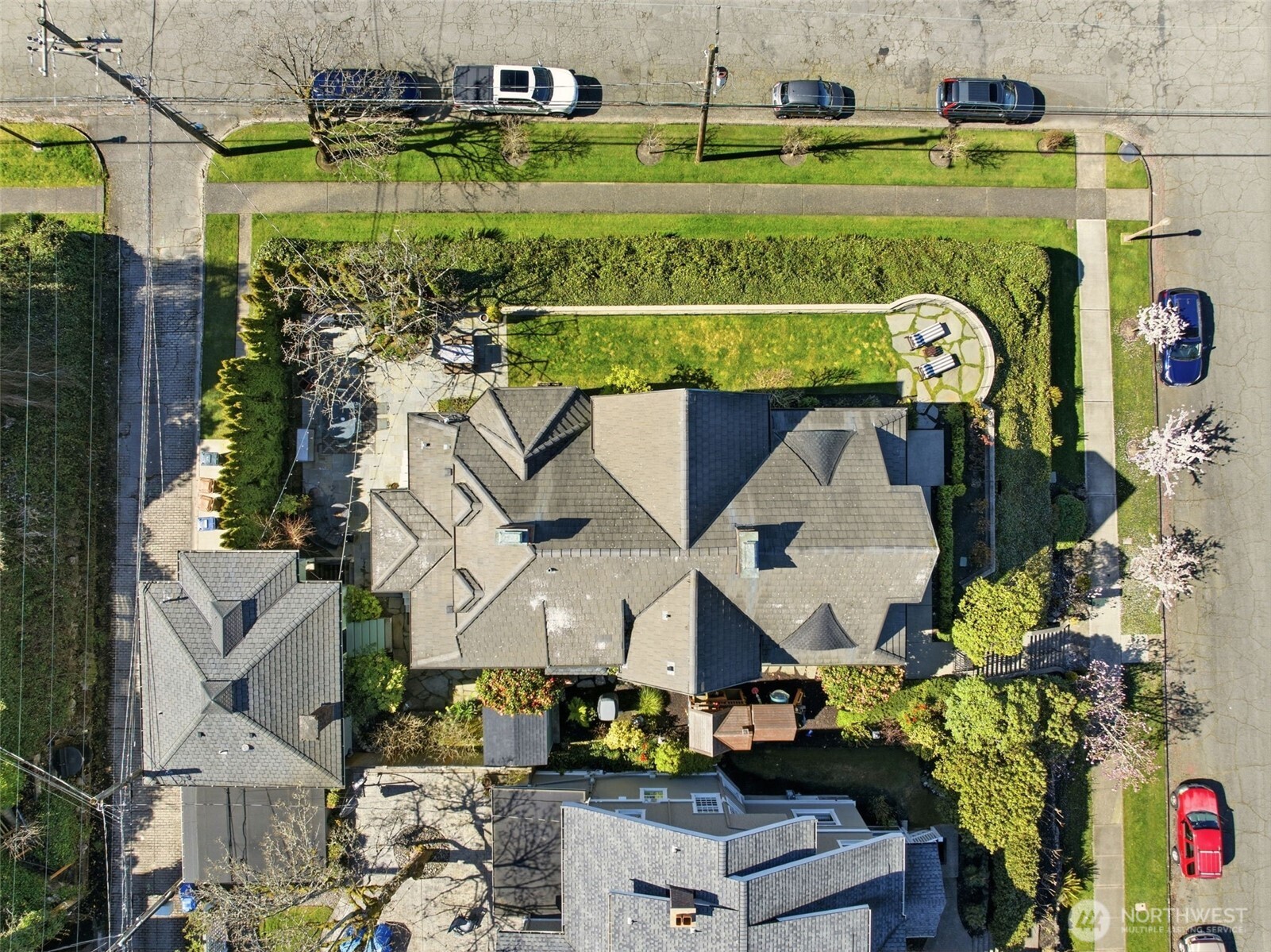 522 N E Street , Tacoma, WA 98403-2735