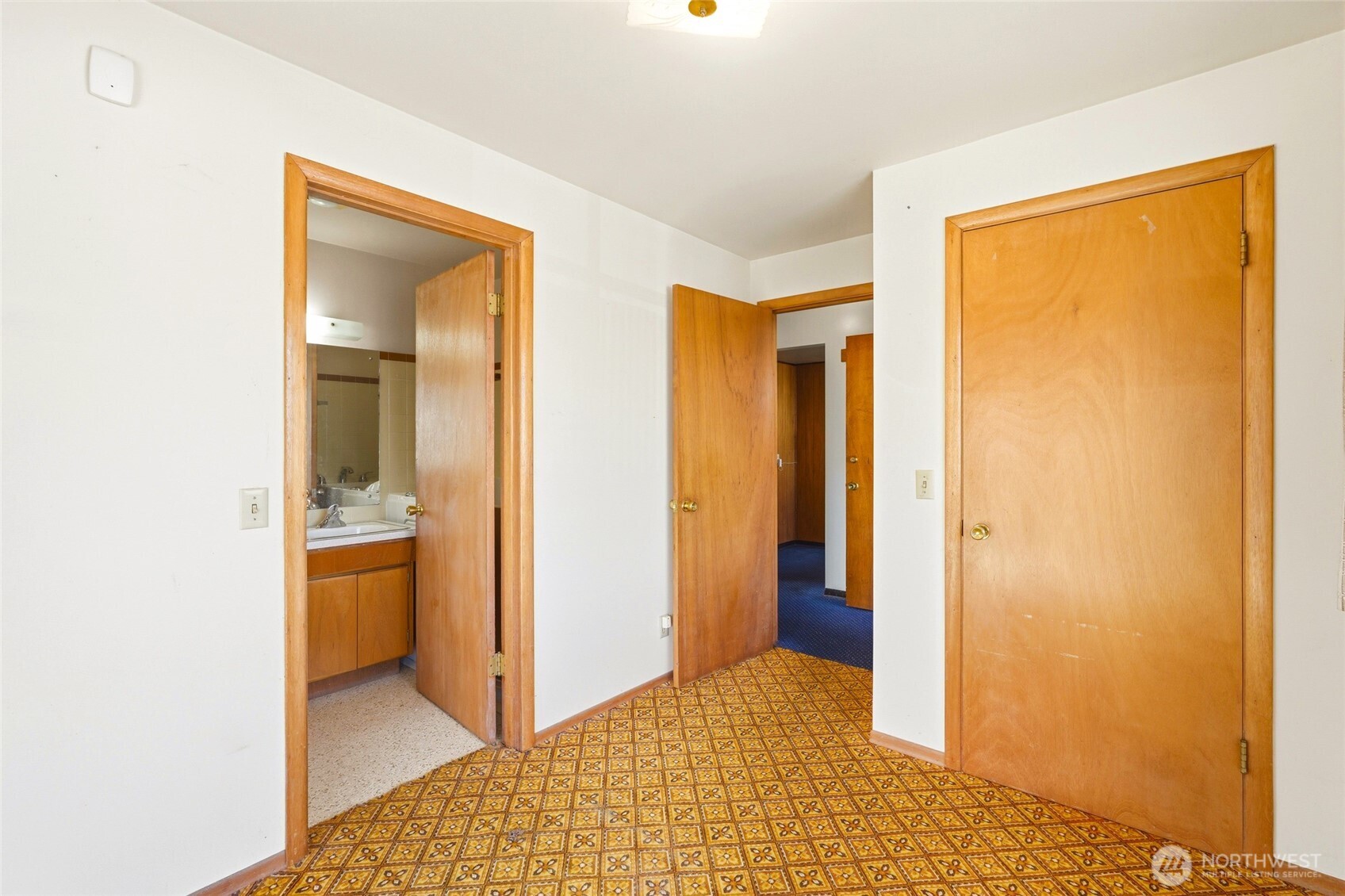 334 Wells Avenue N, Renton, WA 98056