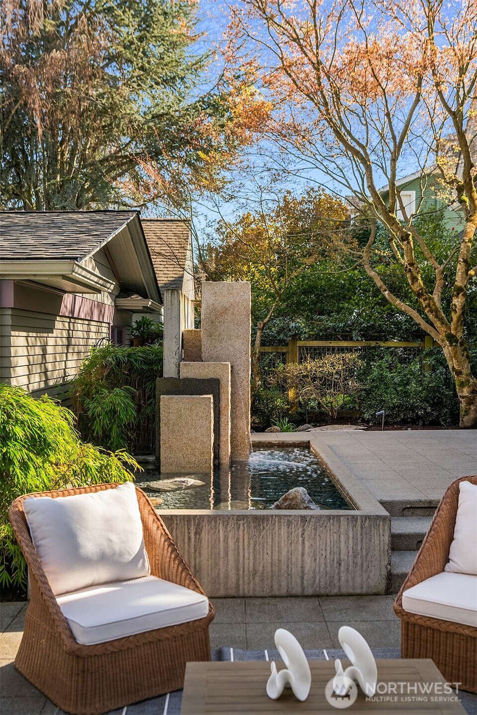 952 16th Avenue E, Seattle, WA 98112