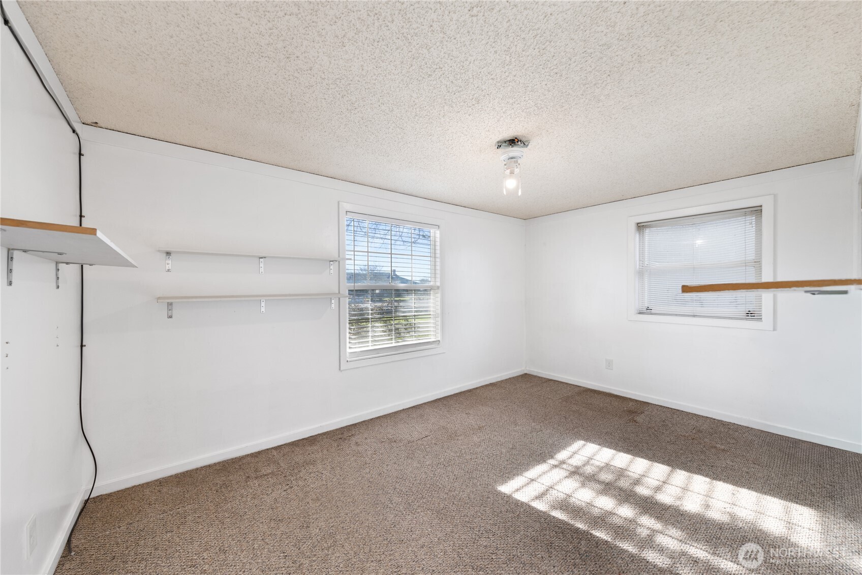 16779 State Route 536 , Mount Vernon, WA 98273