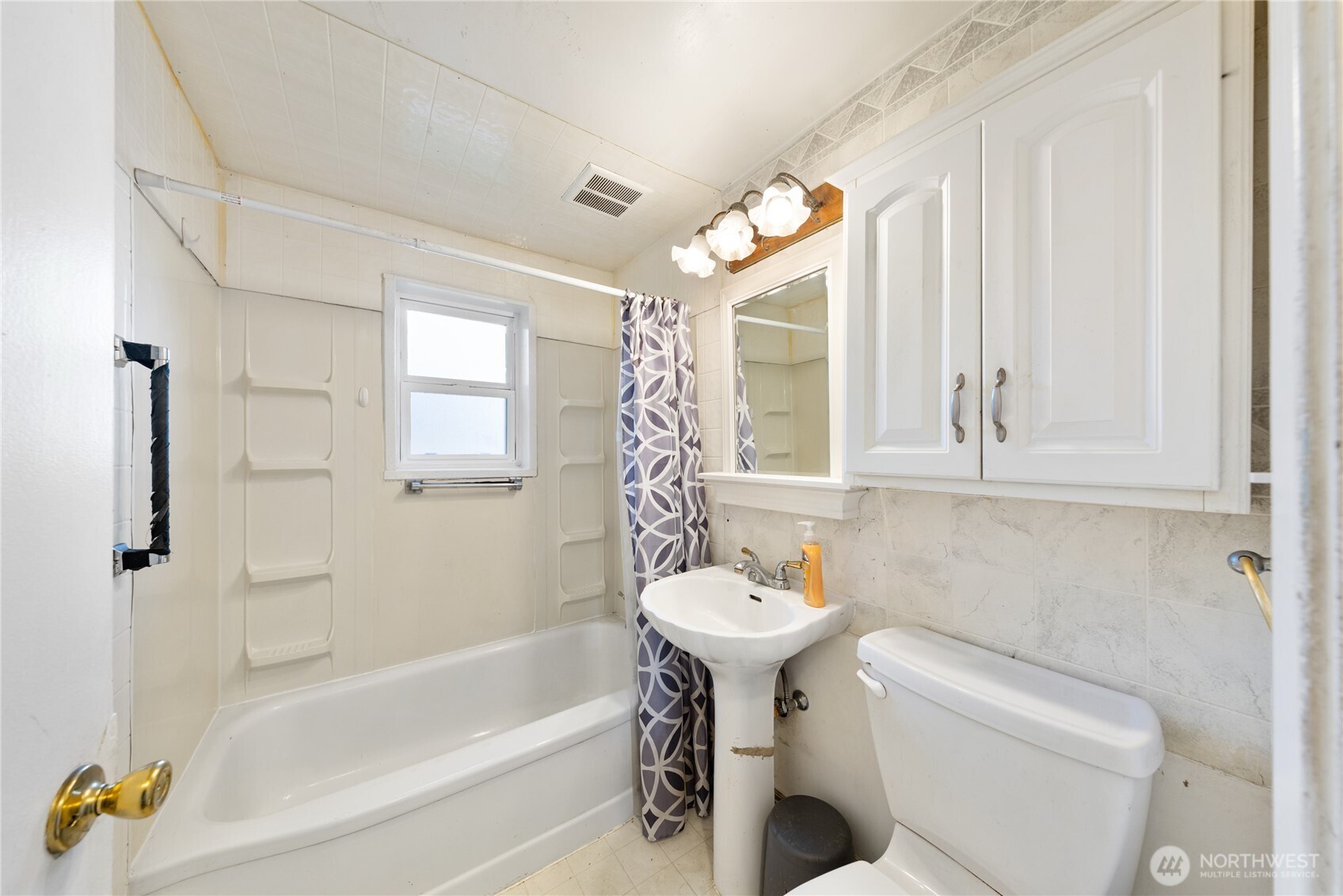 16779 State Route 536 , Mount Vernon, WA 98273