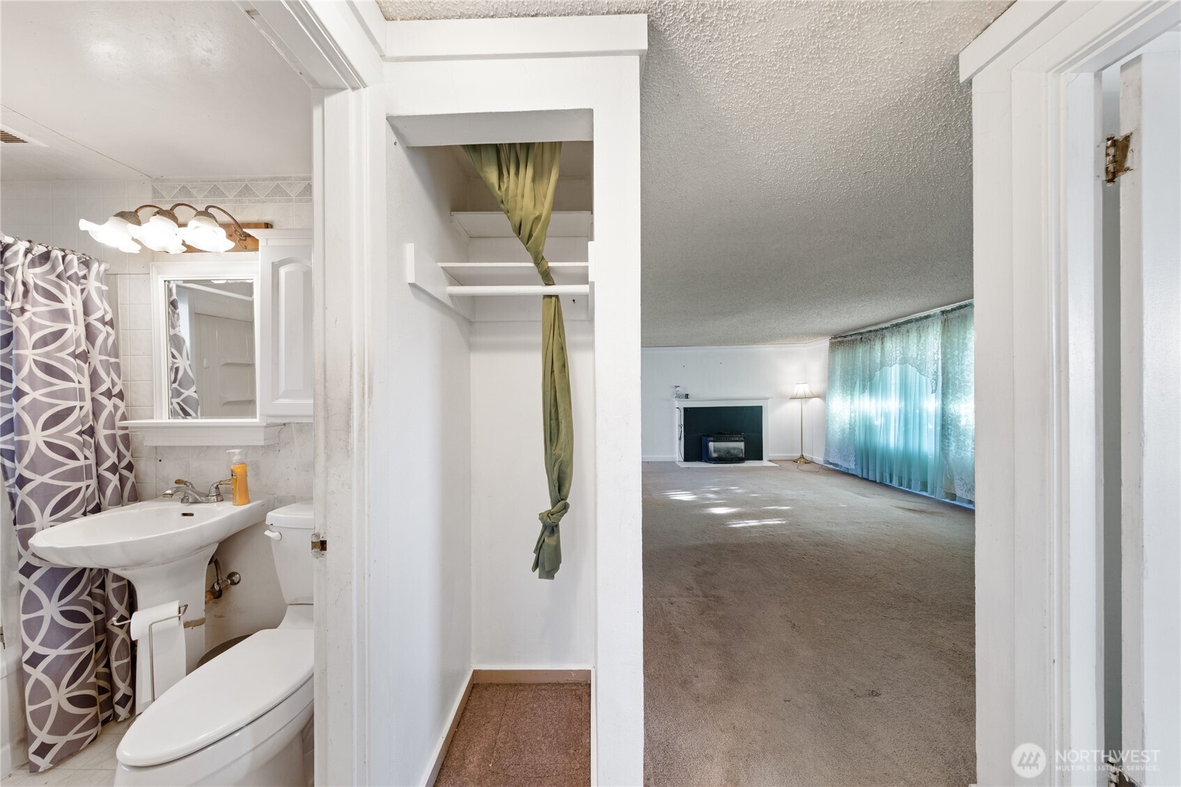 16779 State Route 536 , Mount Vernon, WA 98273