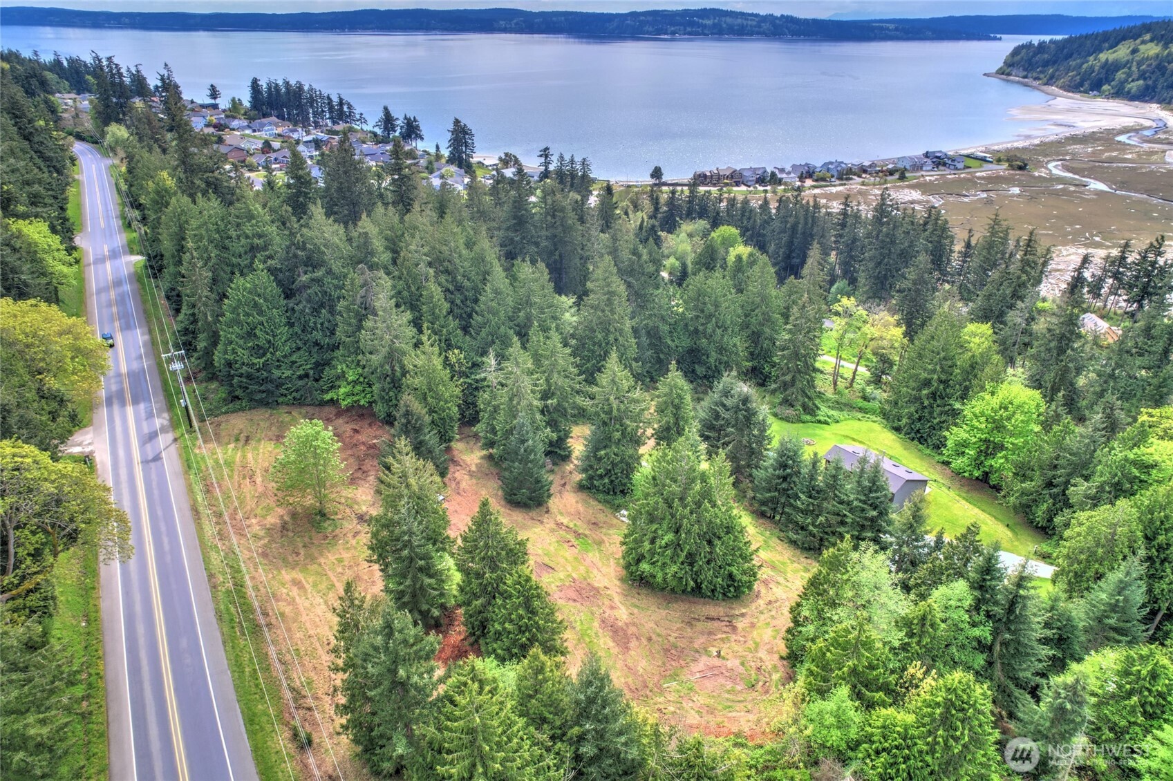 2100 S Camano Drive , Camano Island, WA 98282