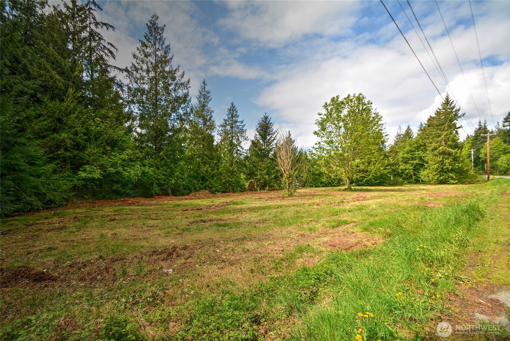 2100 S Camano Drive , Camano Island, WA 98282