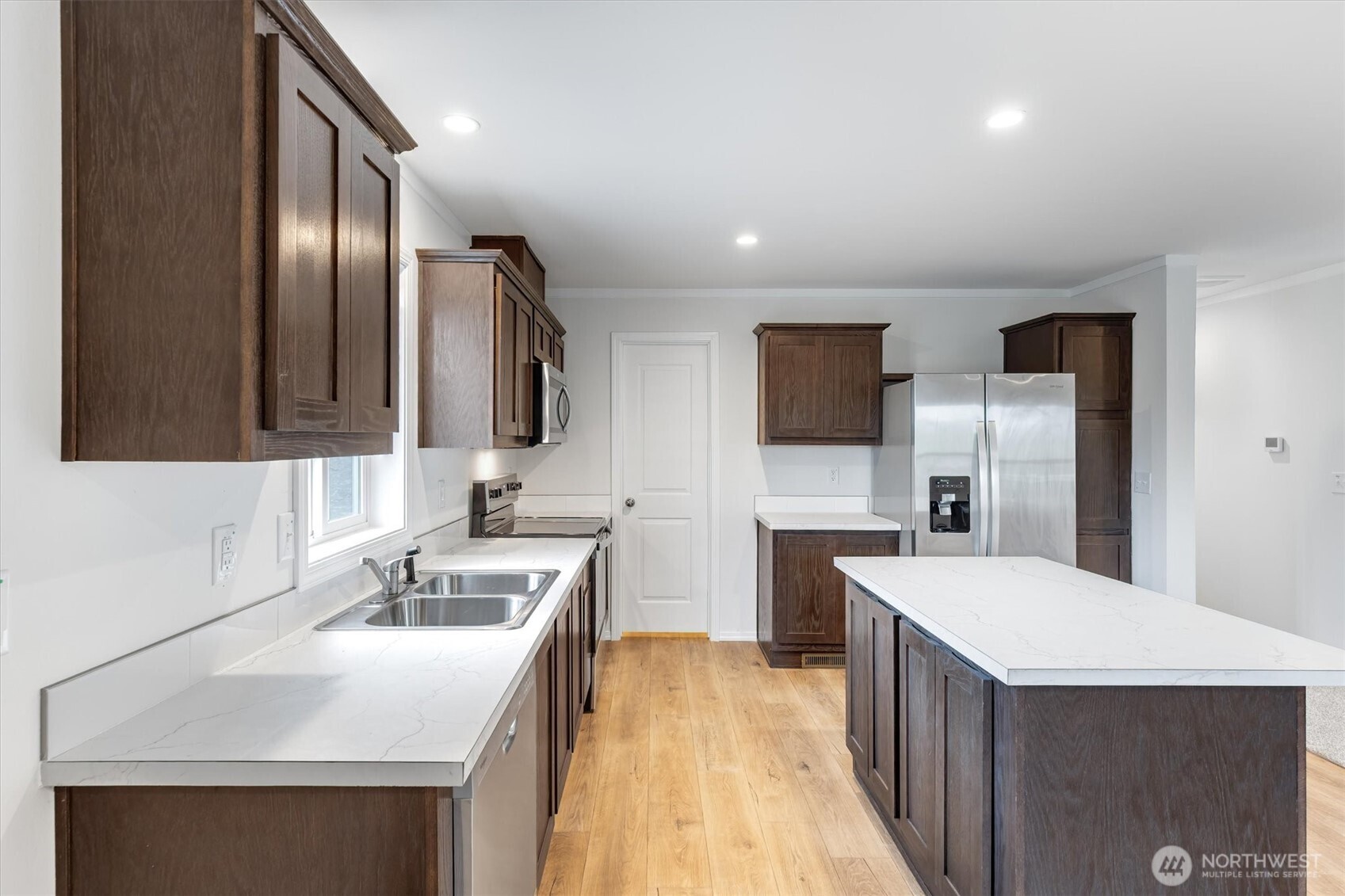 606 G Street , Vader, WA 98593