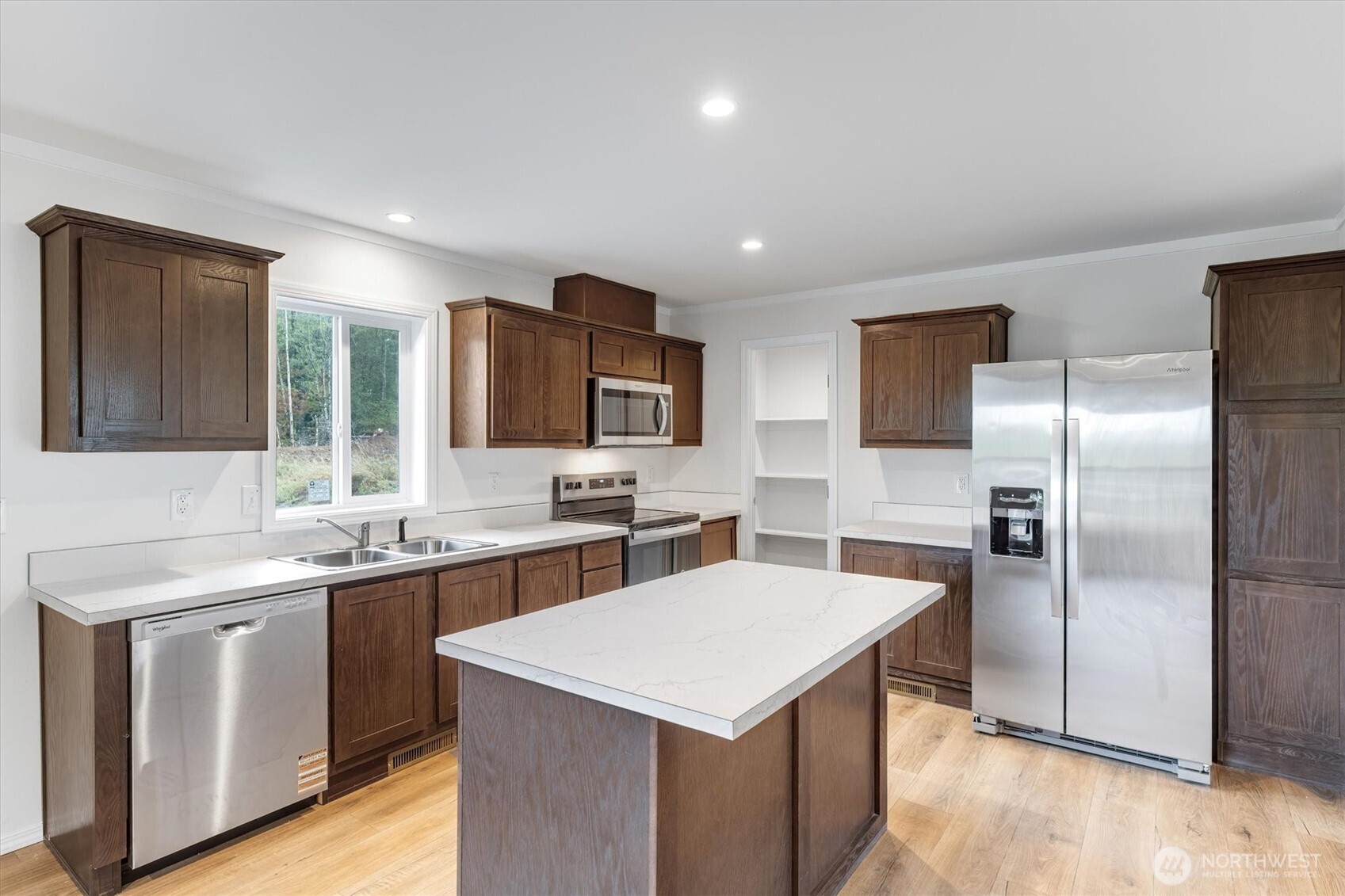 606 G Street , Vader, WA 98593