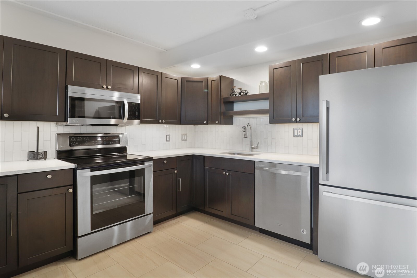 1910 Evergreen Park Drive SW #905, Olympia, WA 98502