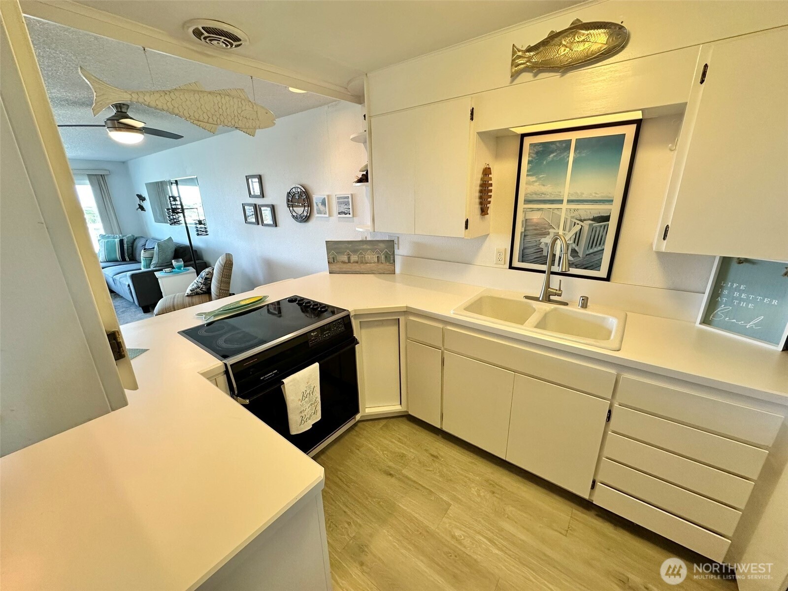 1031 S Sand Dune Avenue SW #B, Ocean Shores, WA 98569