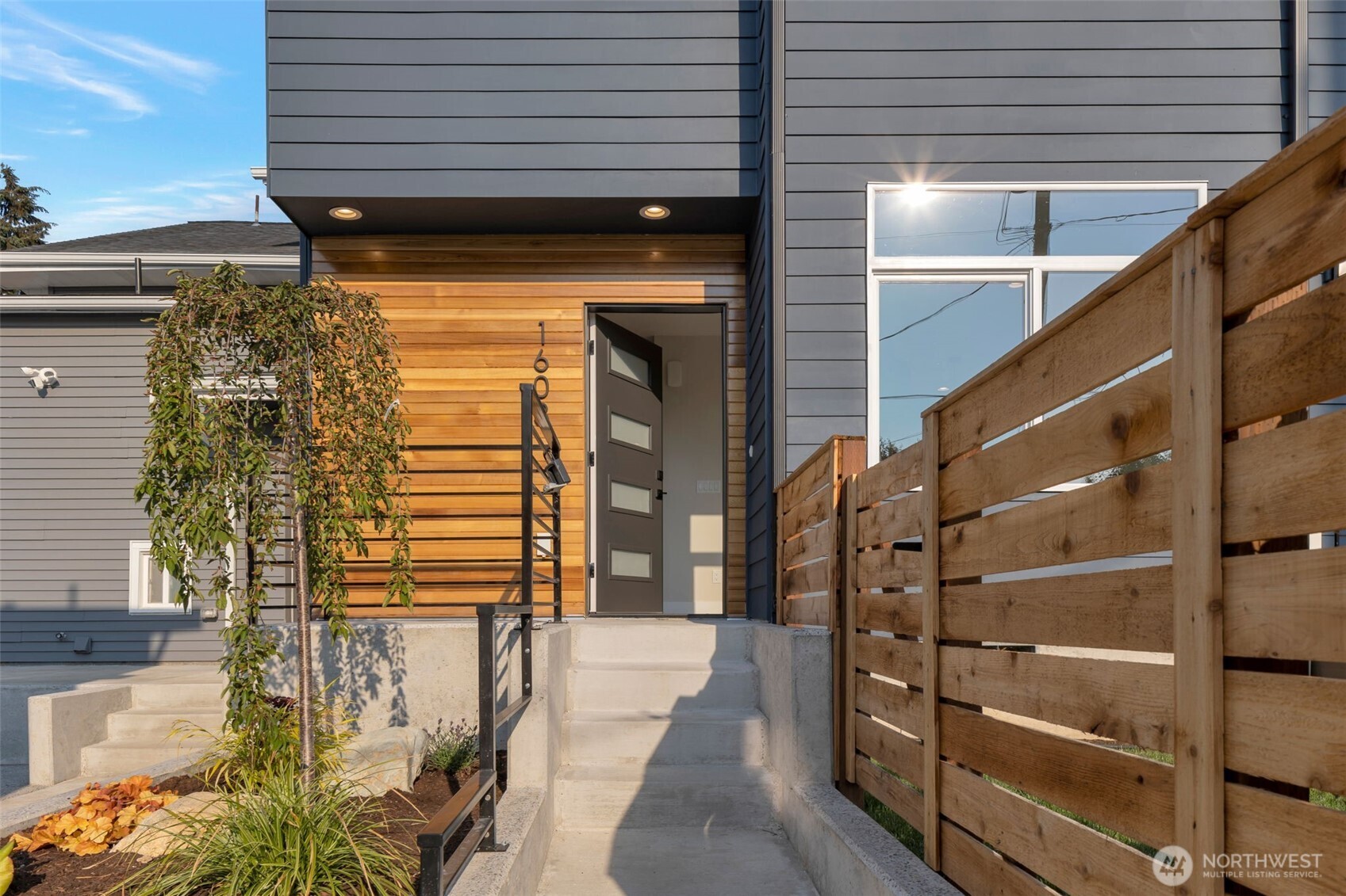 1603 SW Kenyon Street #B, Seattle, WA 98106